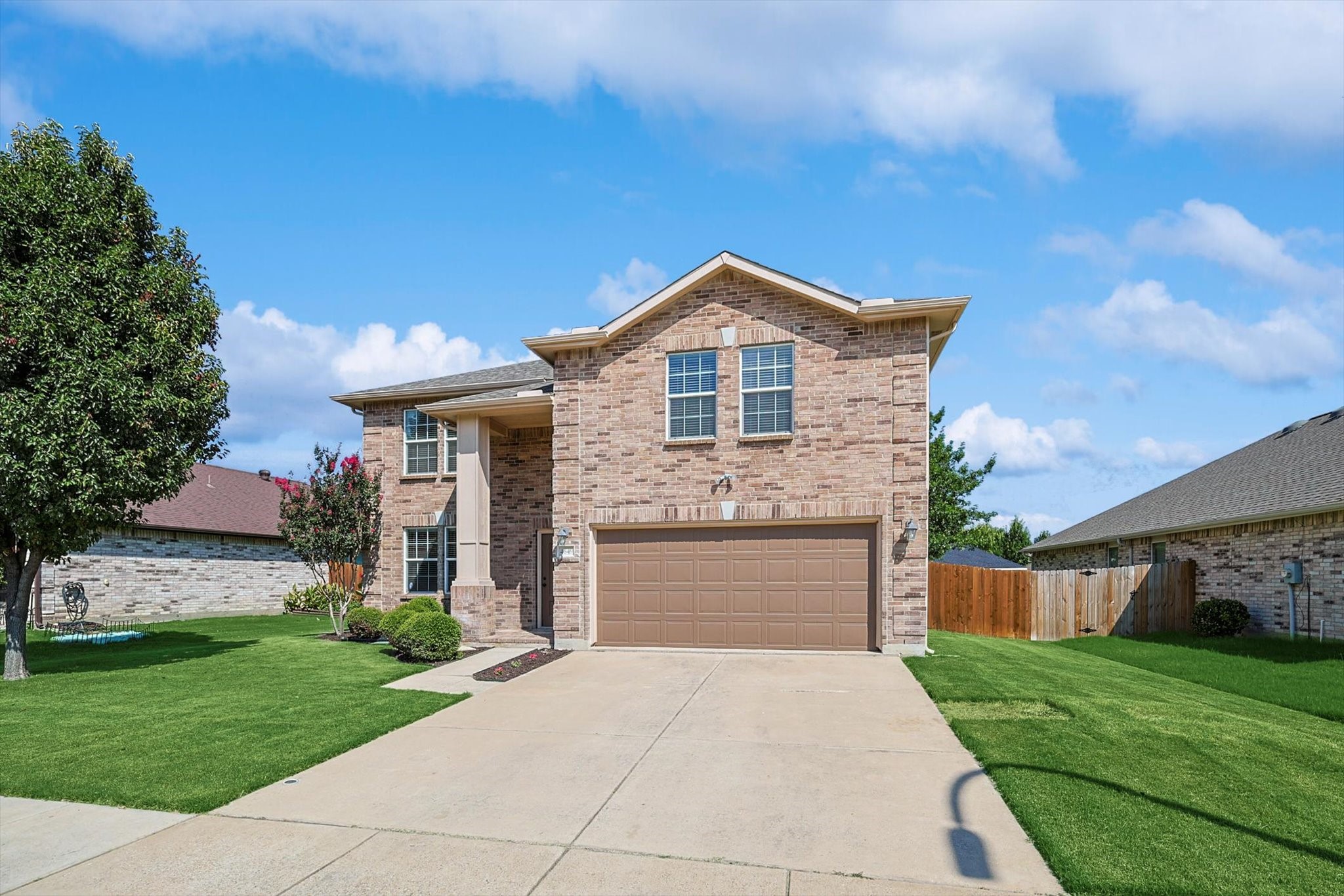 4649 Mountain Oak Street