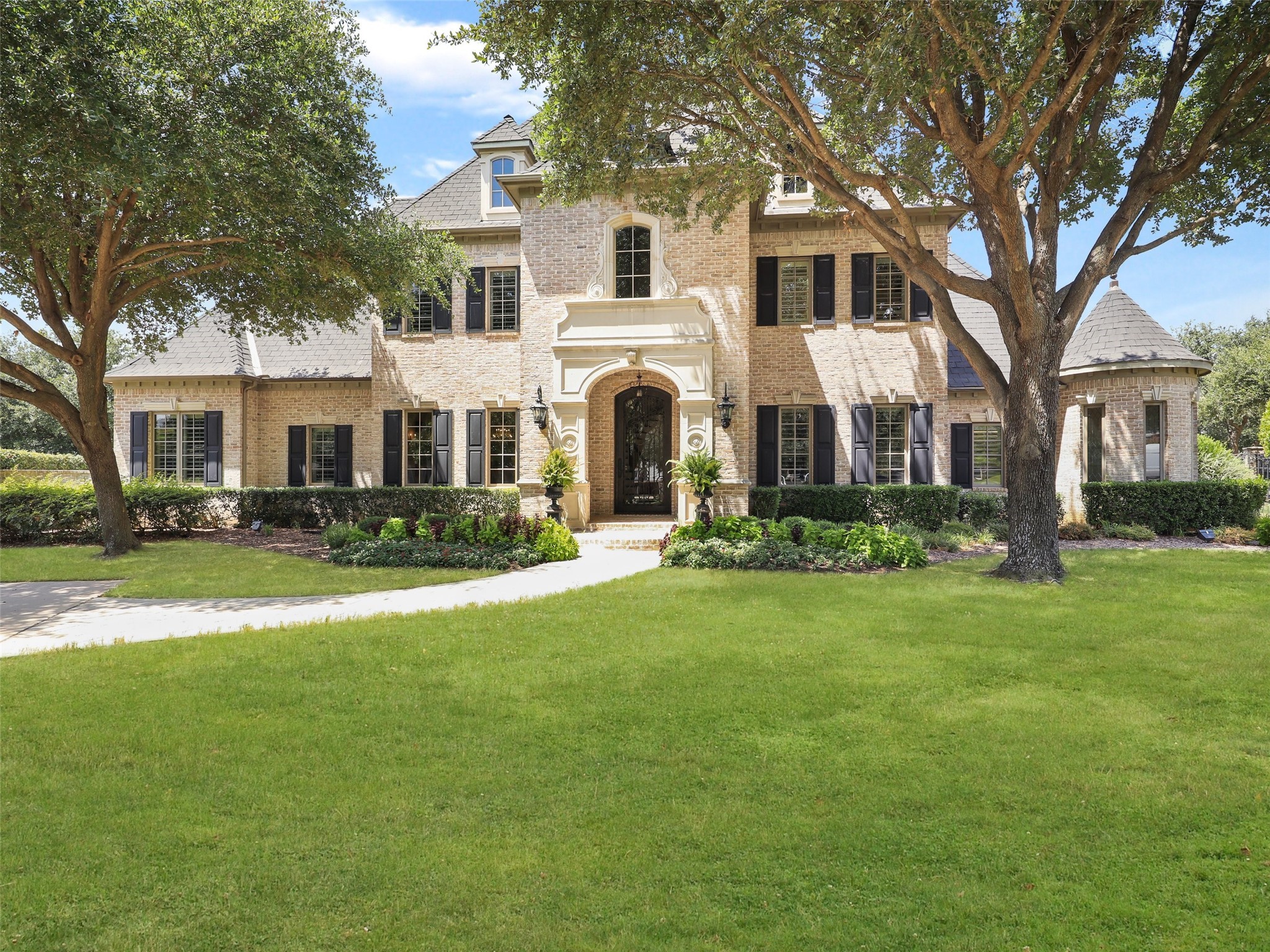 1170 Adams Lane