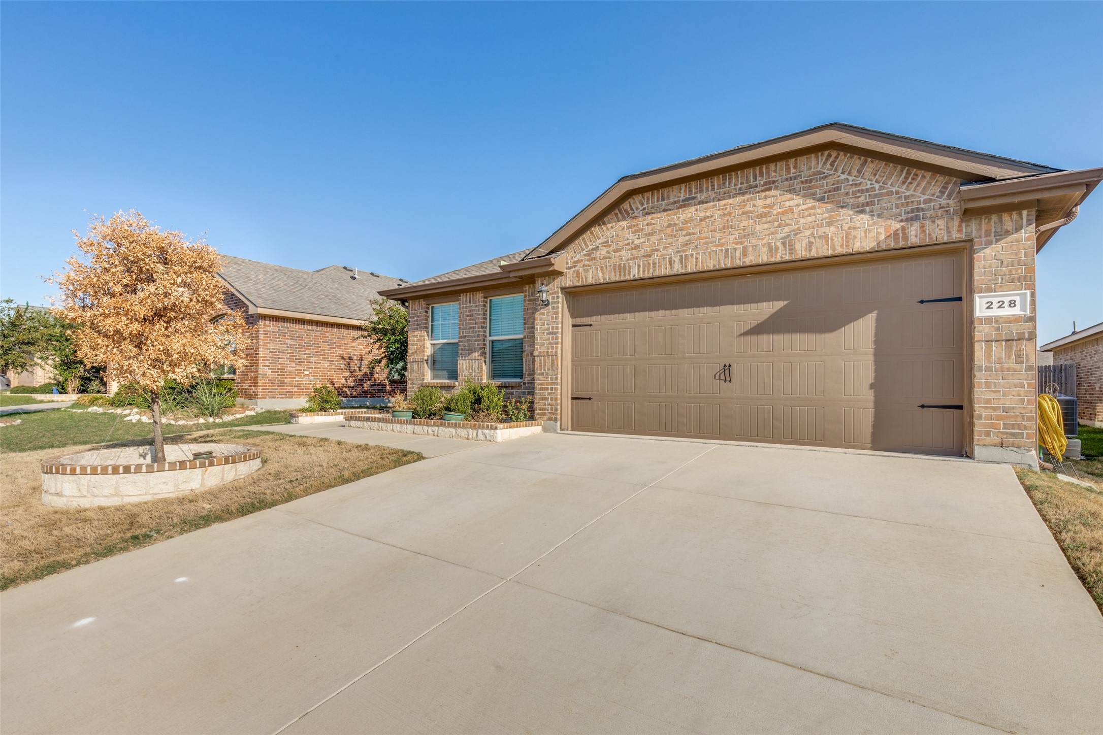 228 Foxhunter Street