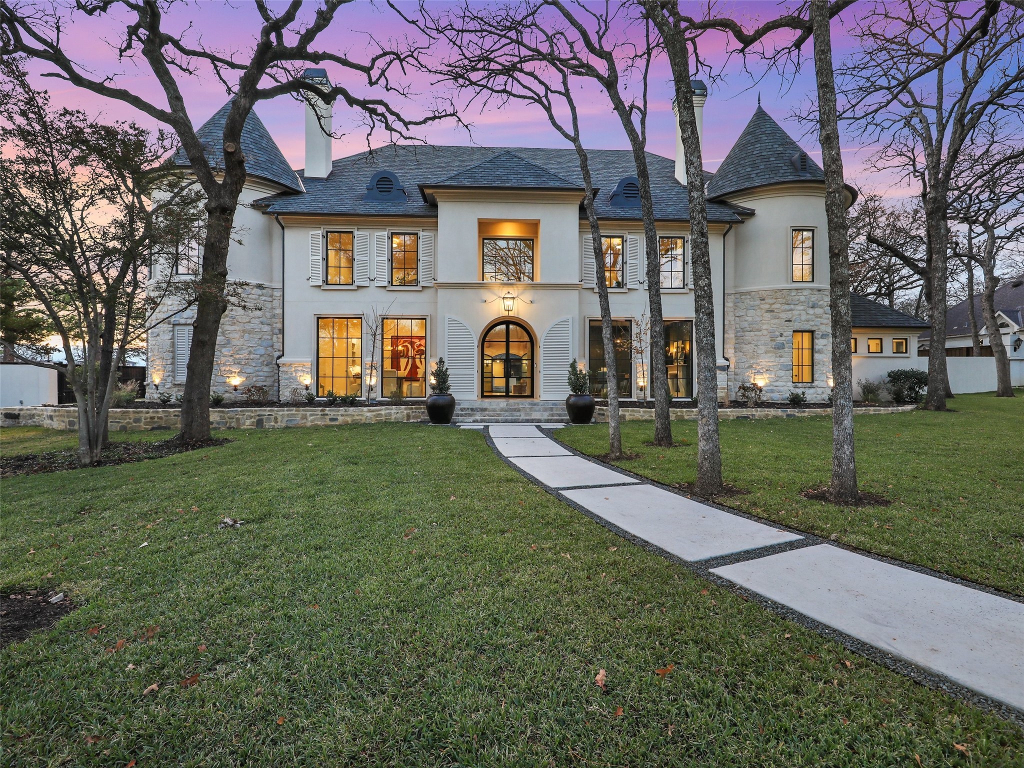 1200 Stanhope Court