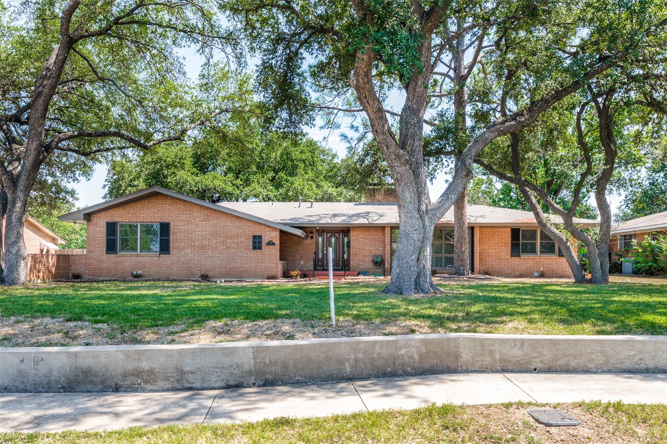 7310 Hovenkamp Avenue