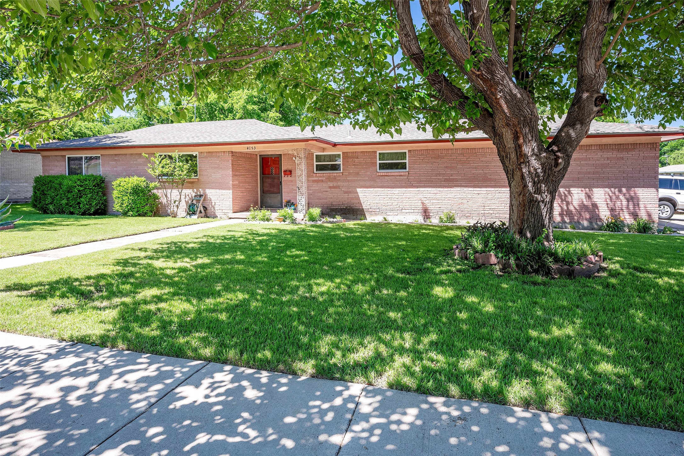 4153 Mackey Drive