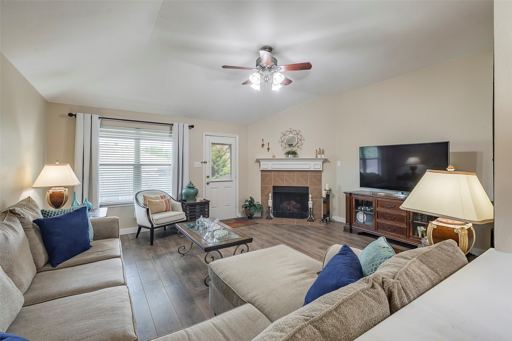 15420 Adlong Drive