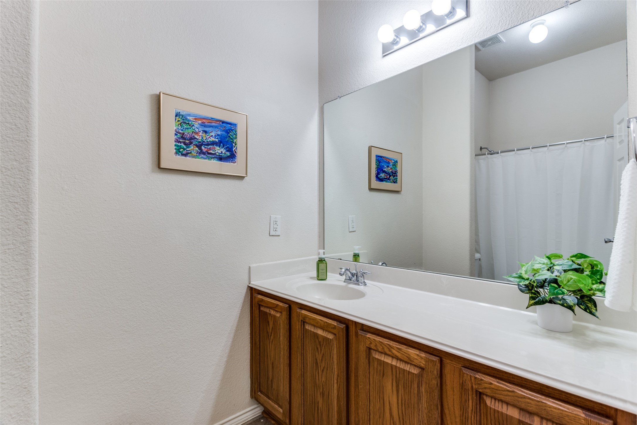 1204 Hickory Bend Lane