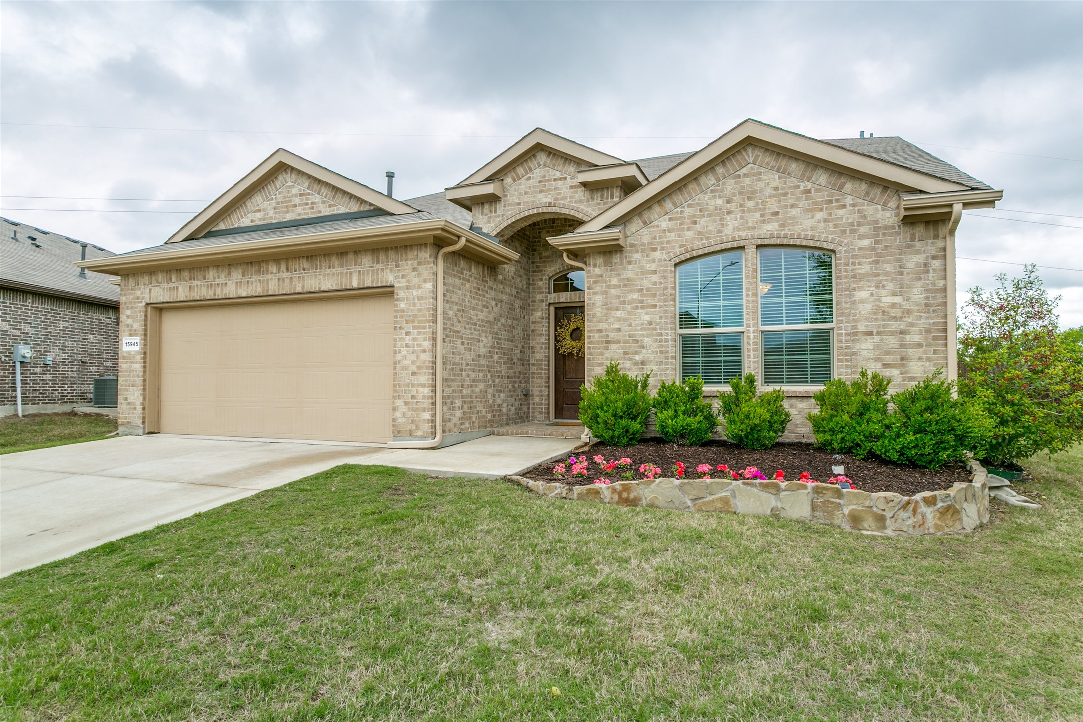 15945 White Mill