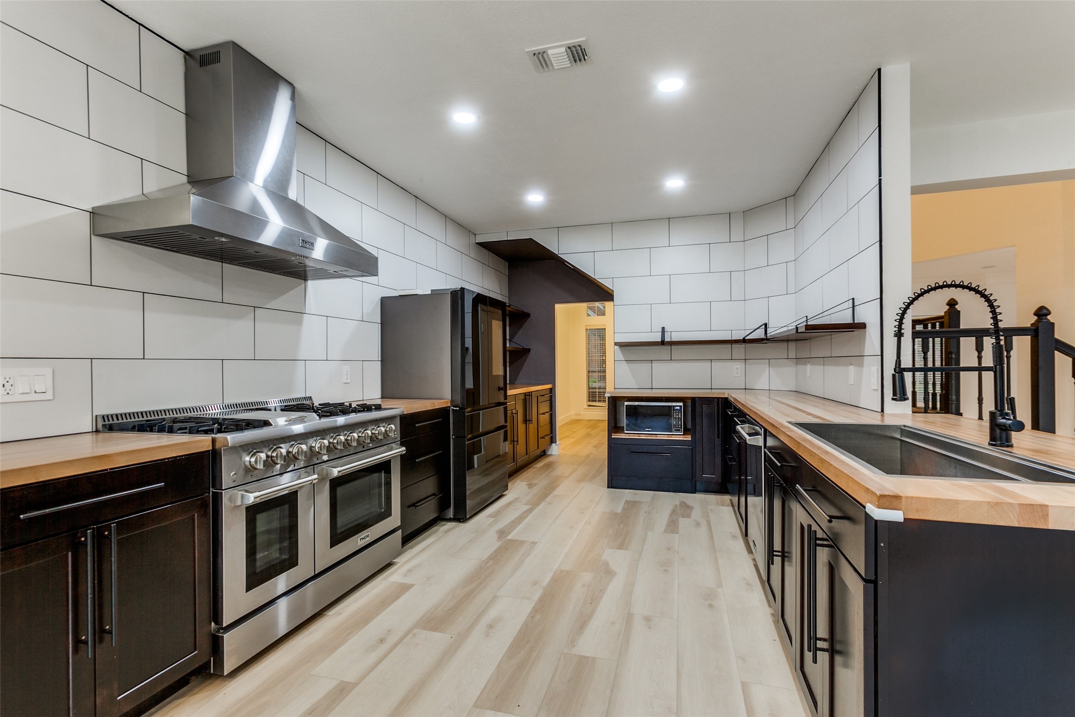 1107 Merribrook Lane