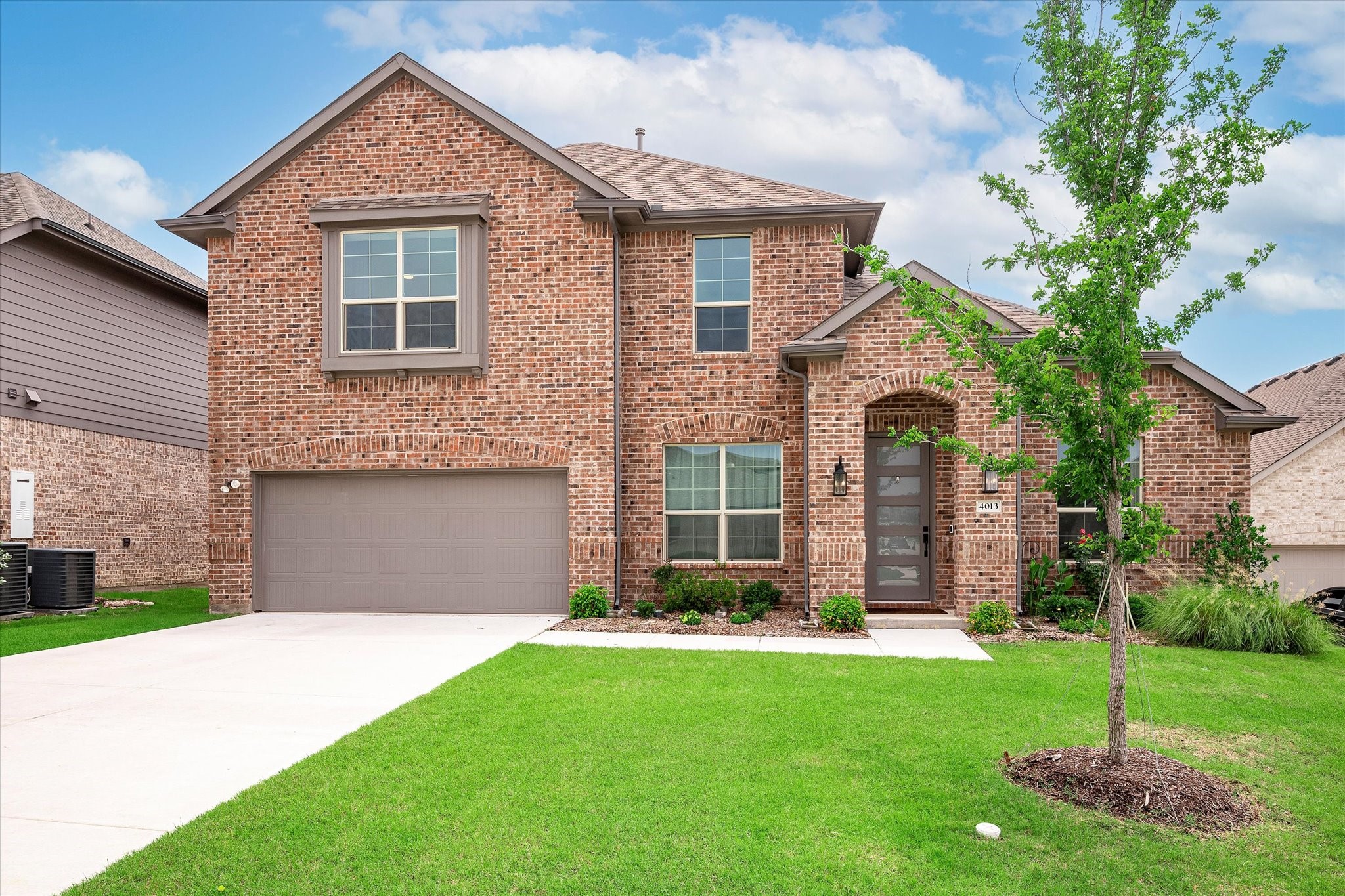 4013 Silver Lace Lane