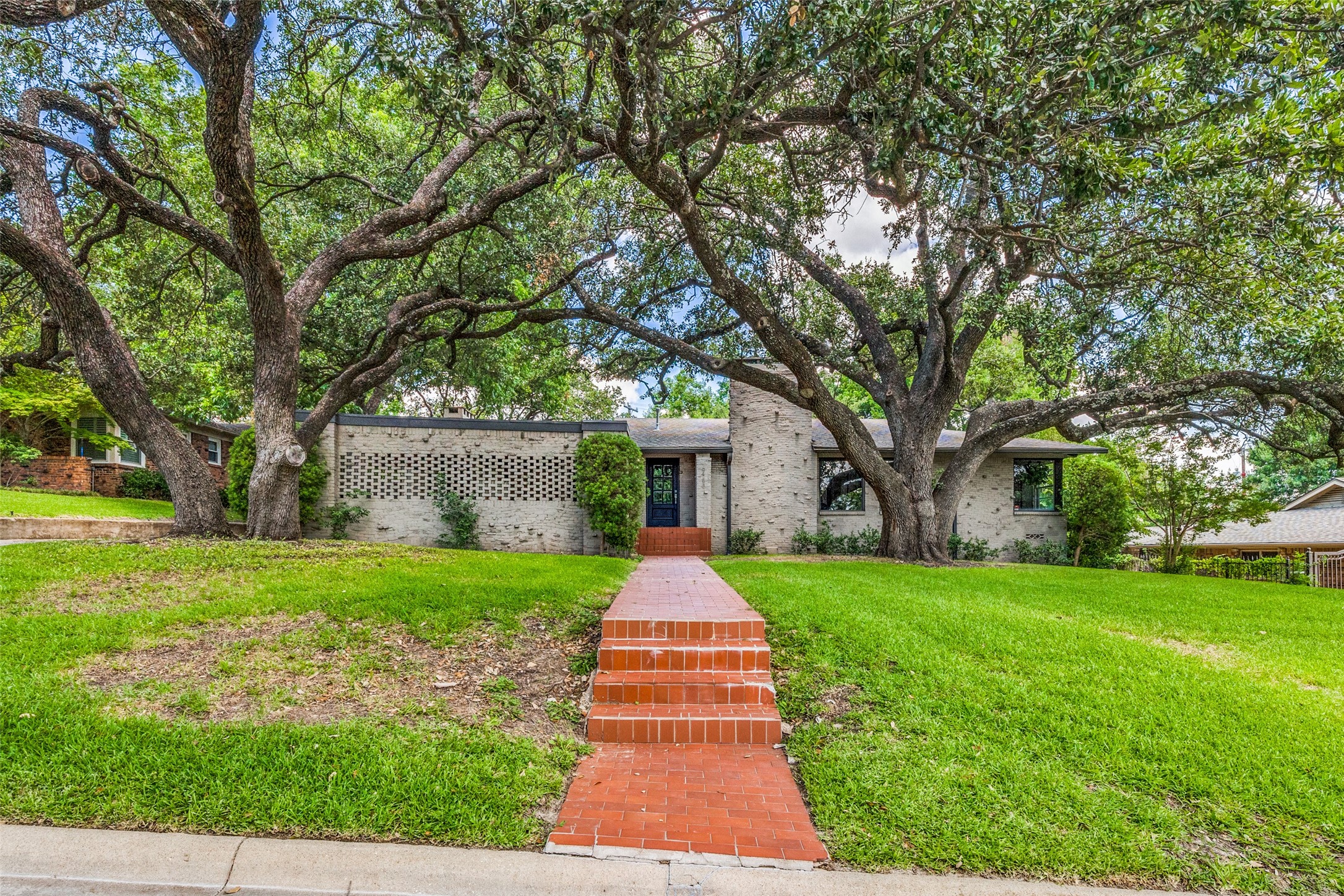 6458 Woodstock Road