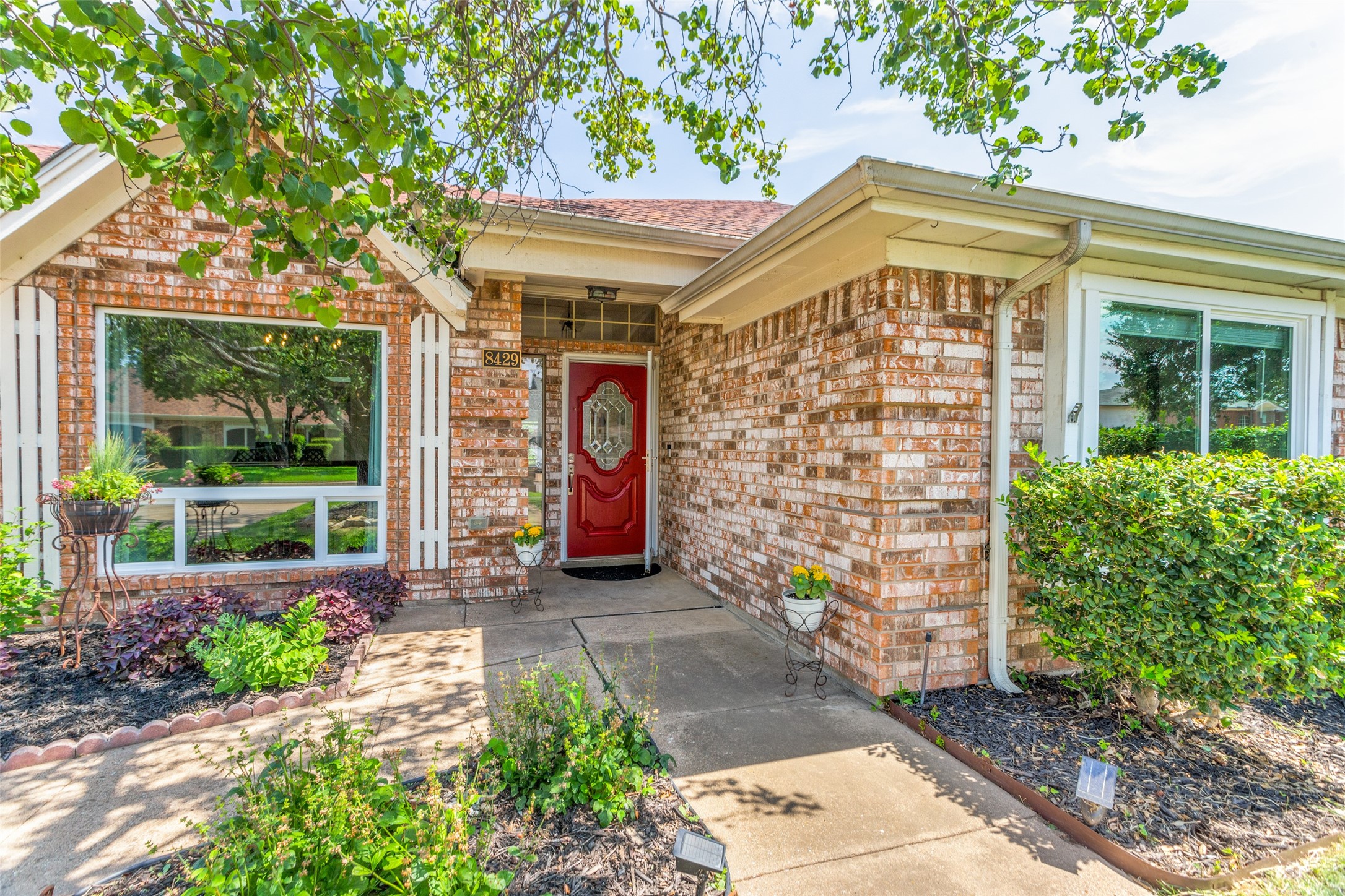 8429 Stephanie Drive