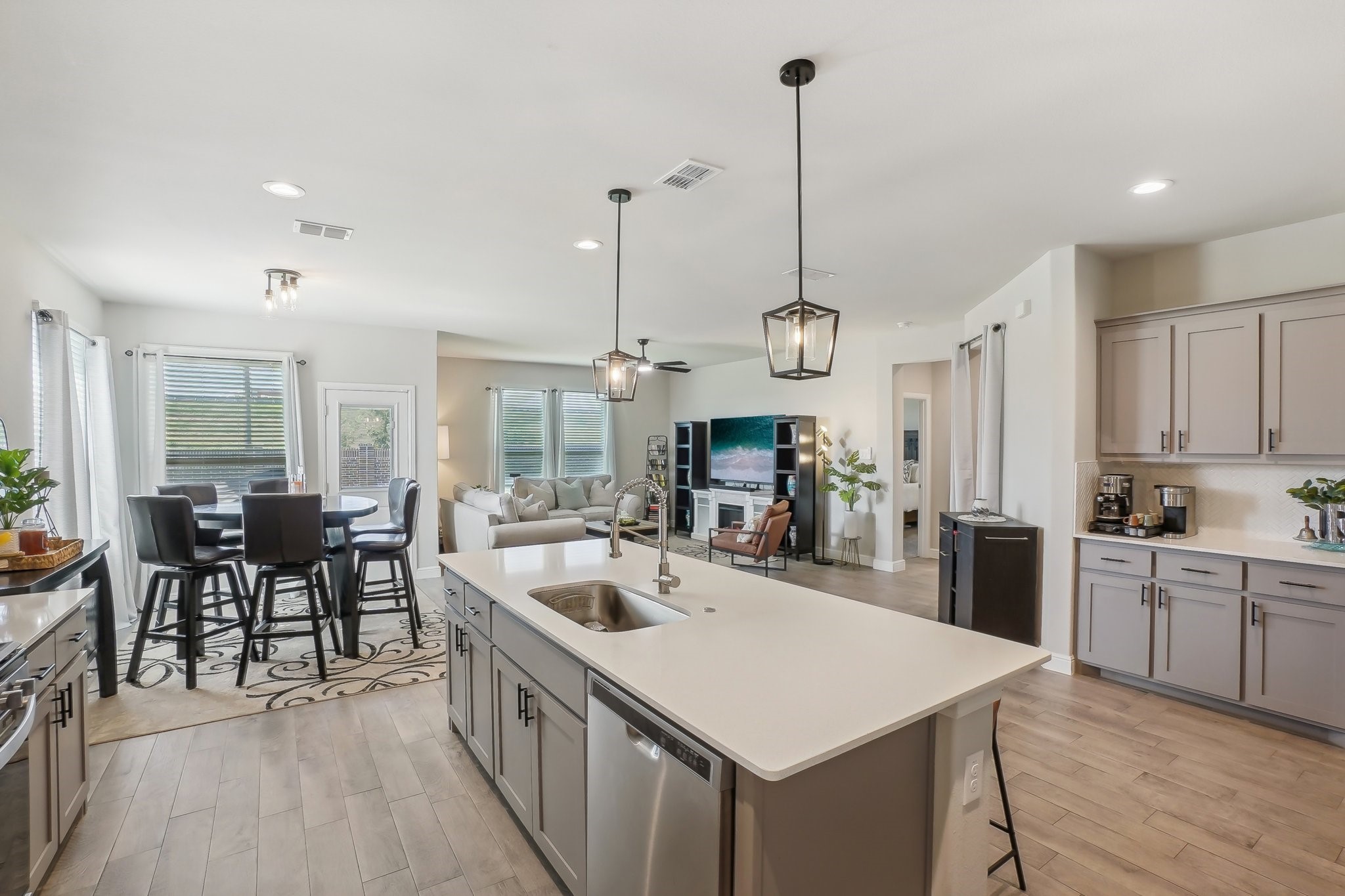 10901 Rockchapel Drive