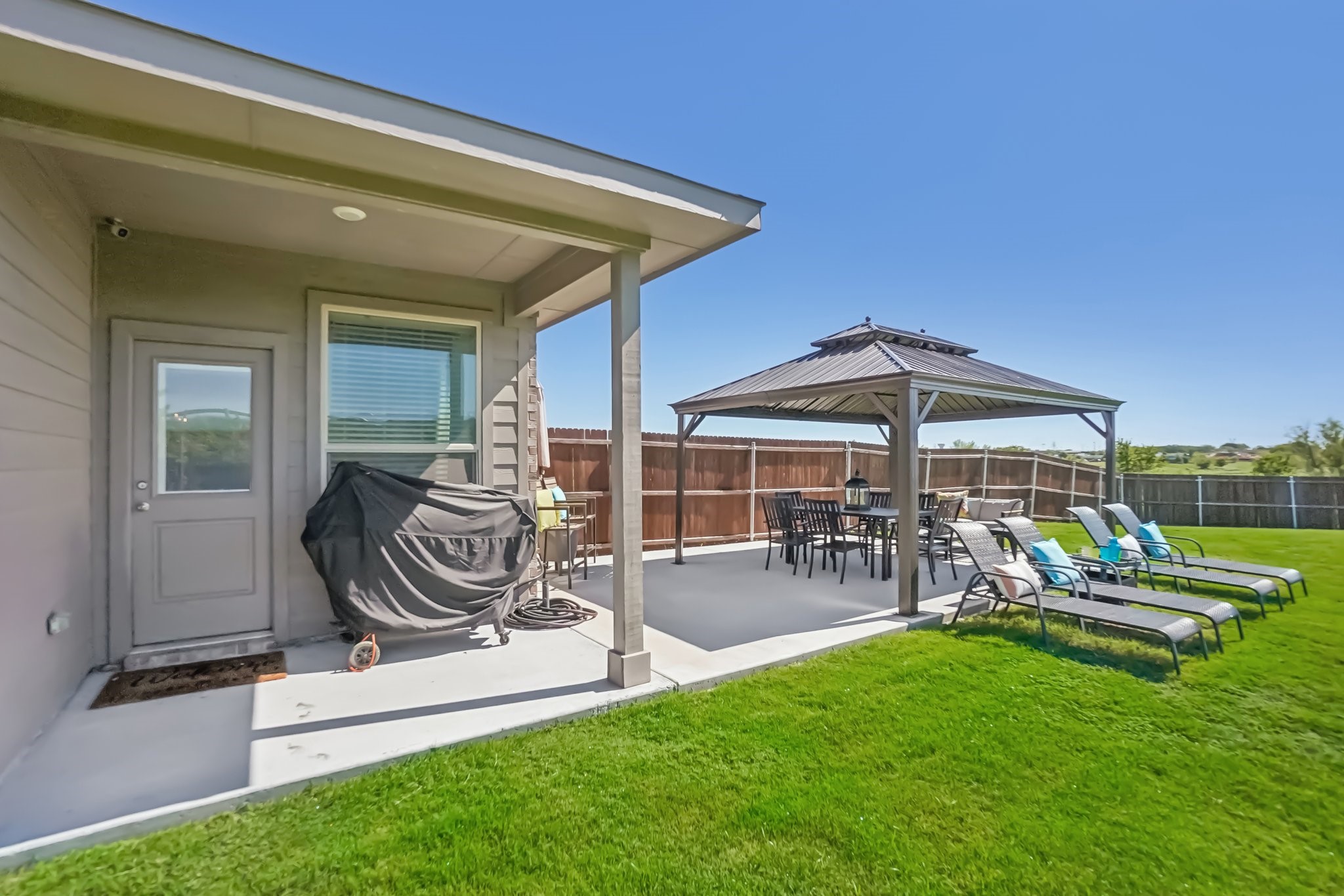 10901 Rockchapel Drive