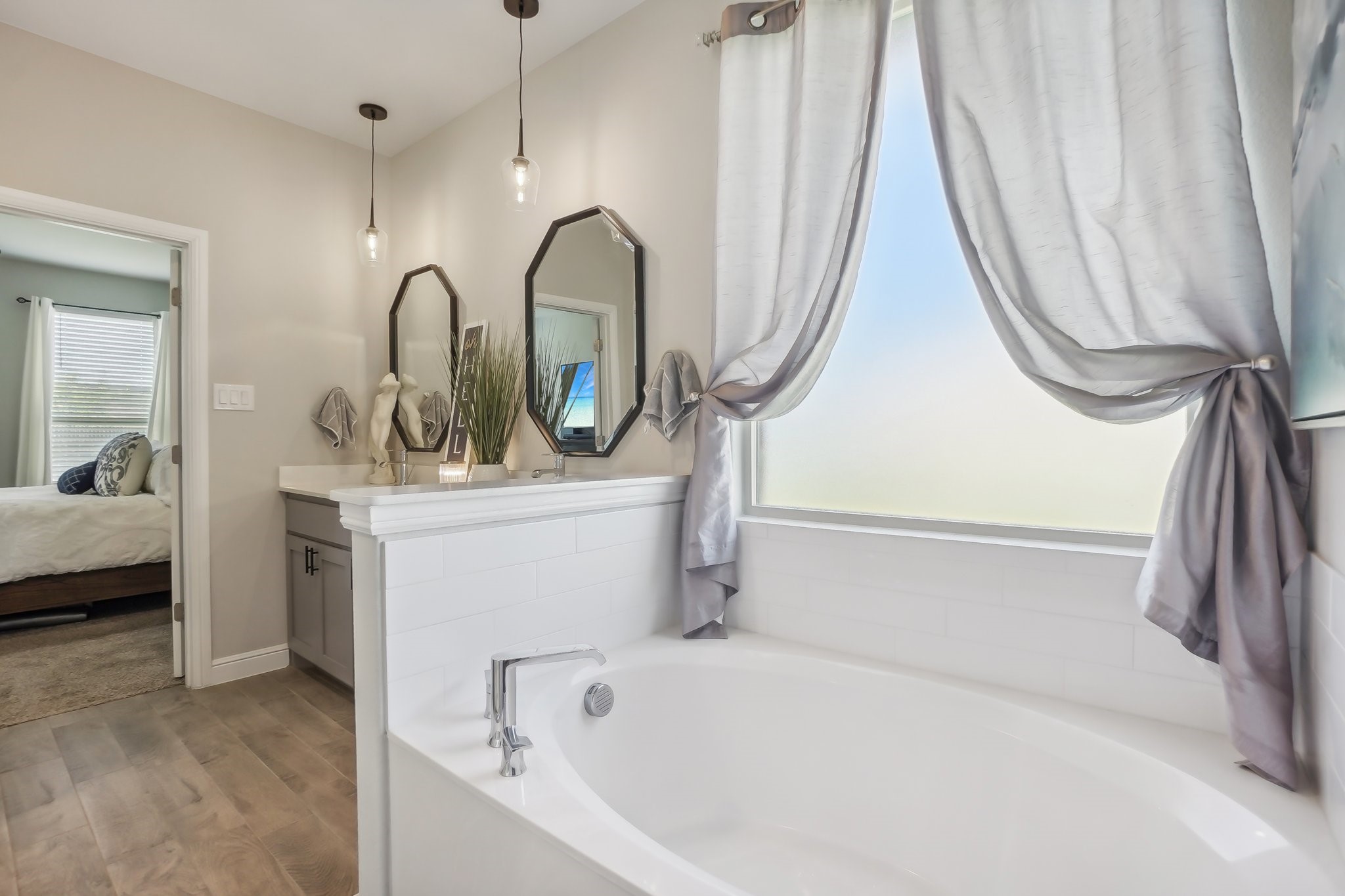 10901 Rockchapel Drive