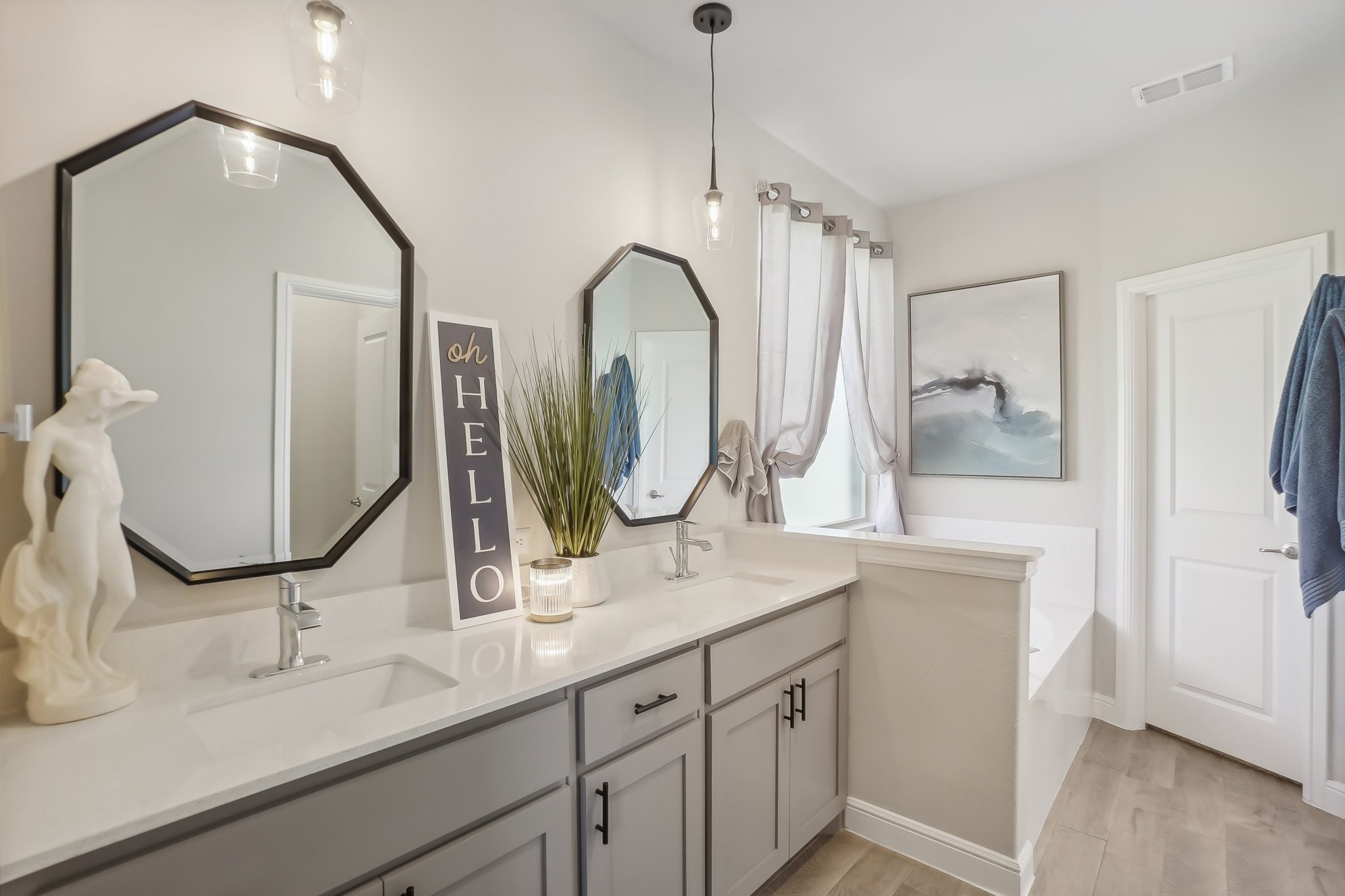 10901 Rockchapel Drive