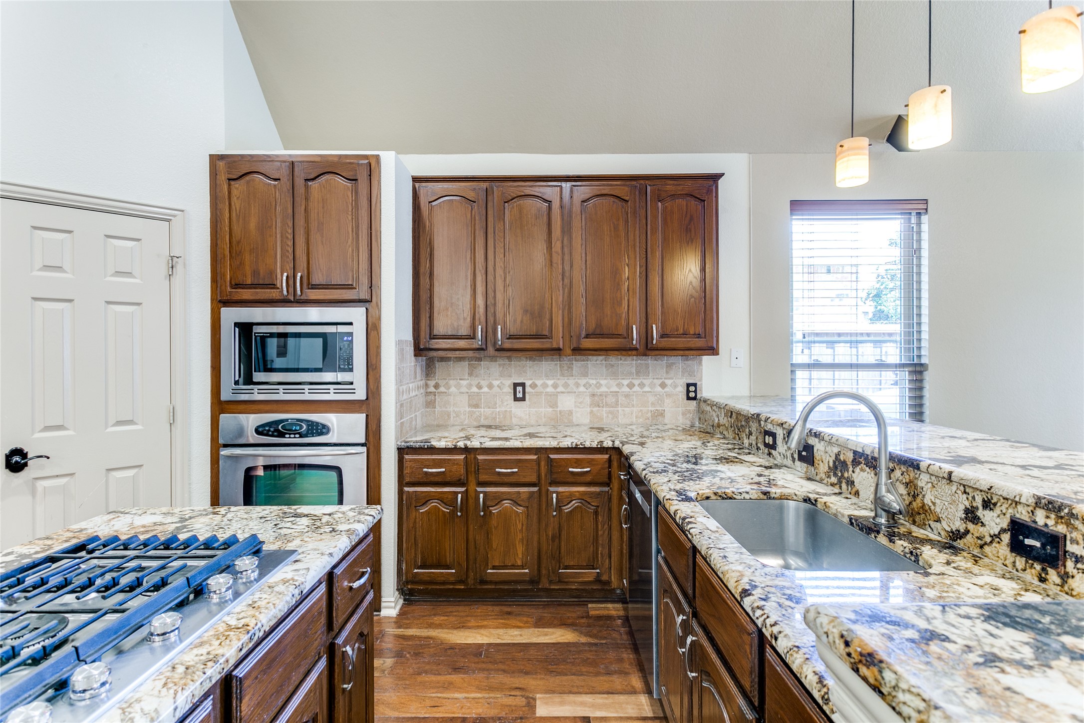 2726 Hidden Lake Drive