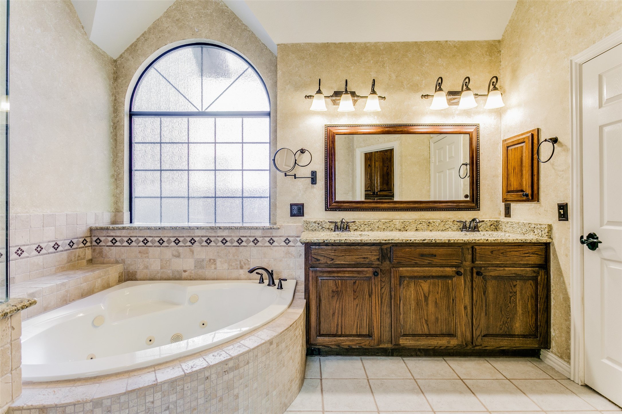 2726 Hidden Lake Drive