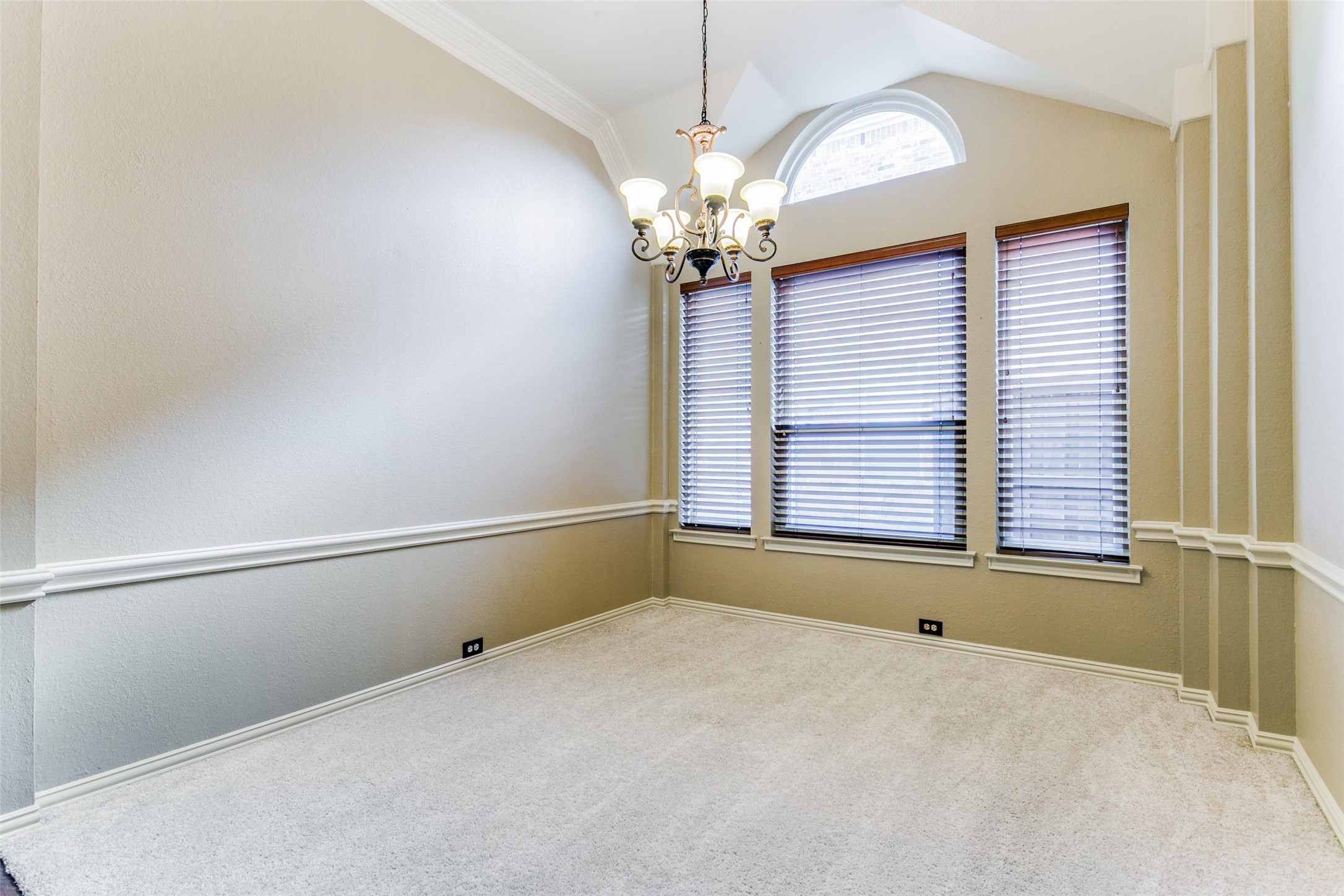 2726 Hidden Lake Drive