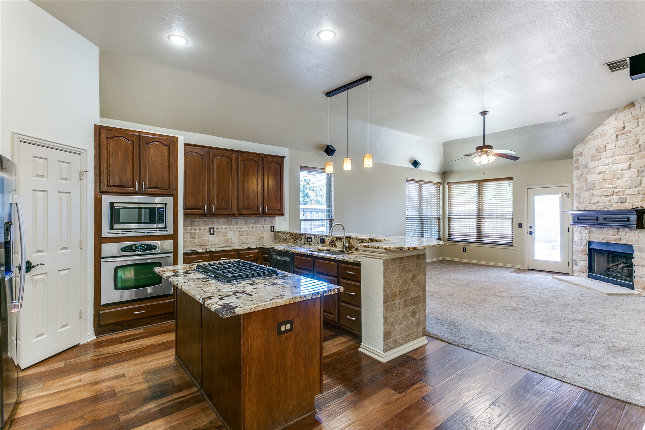 2726 Hidden Lake Drive