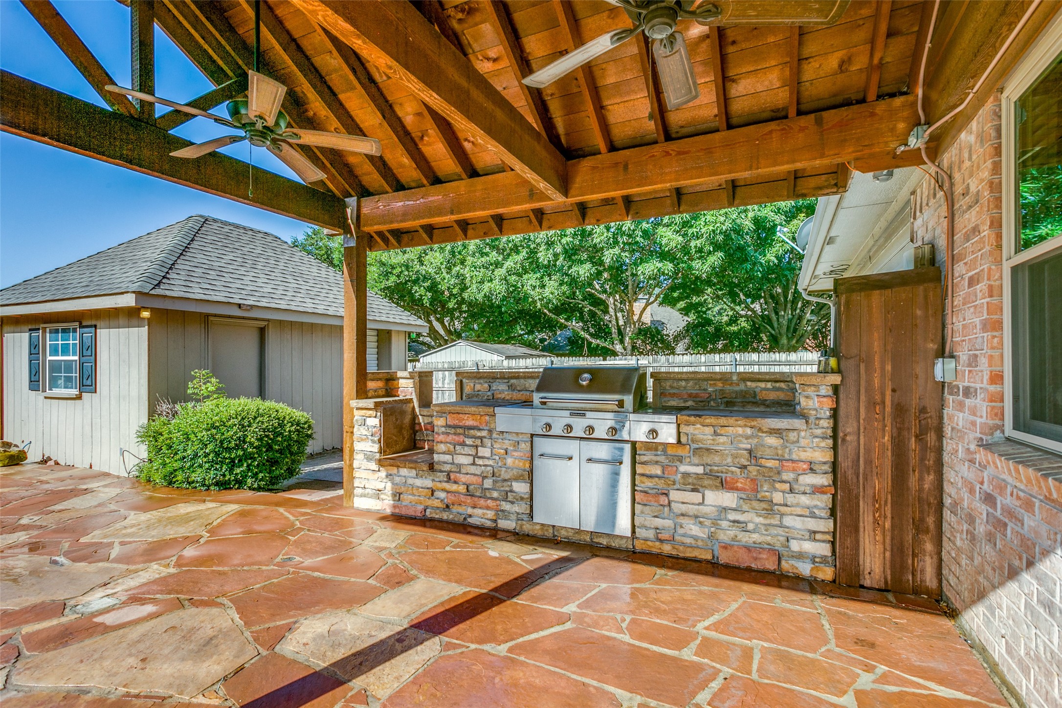 2726 Hidden Lake Drive