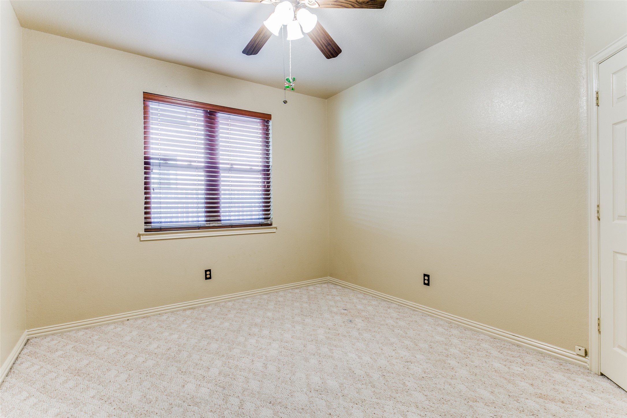 2726 Hidden Lake Drive