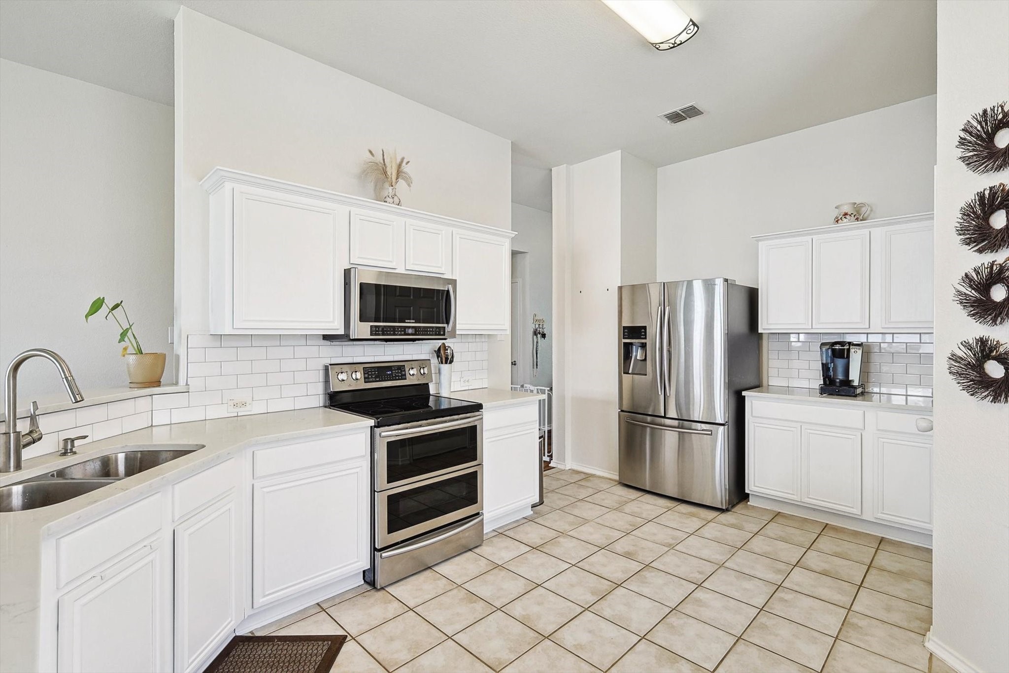 8116 Fleetwing Trail