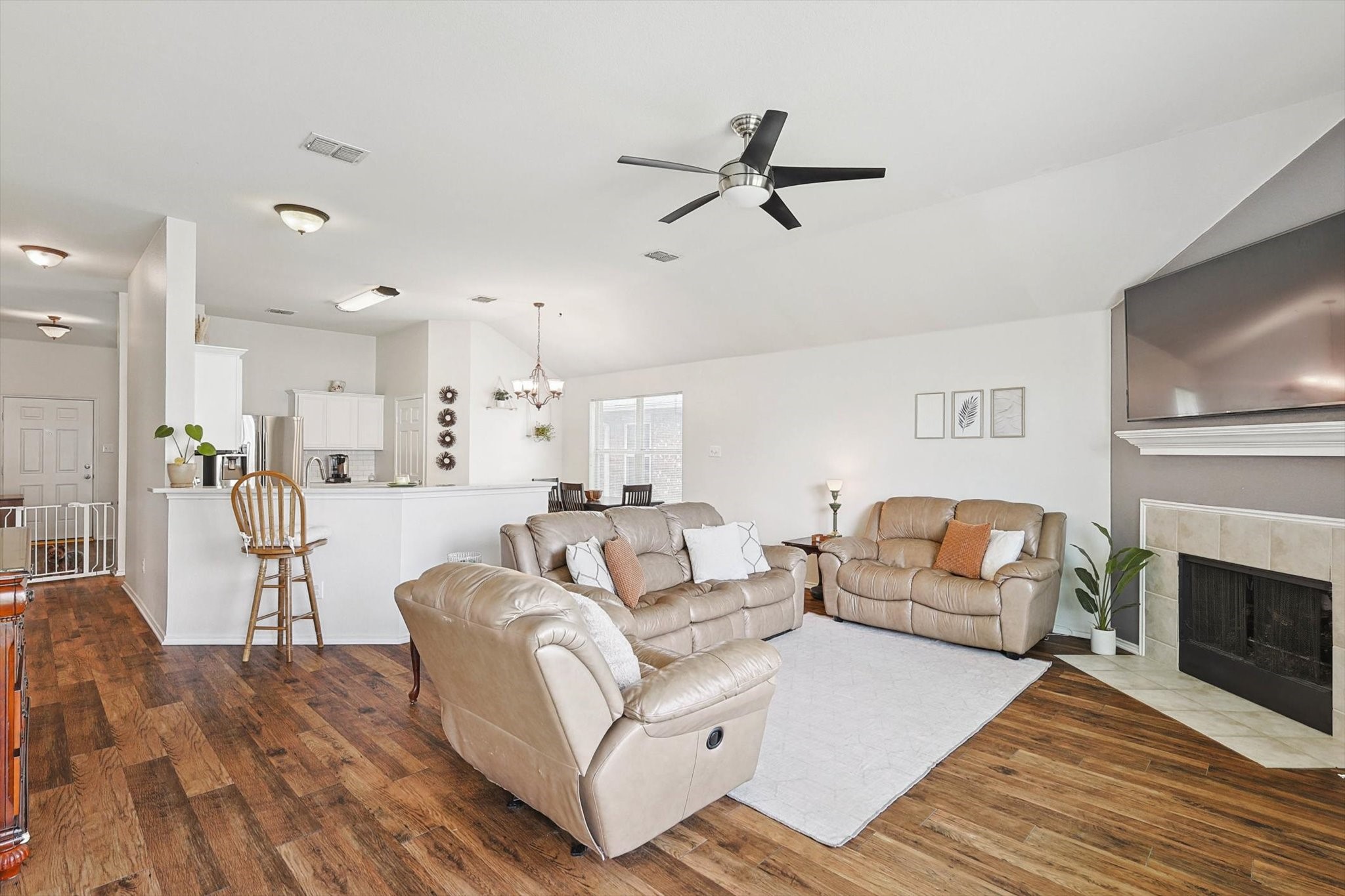 8116 Fleetwing Trail