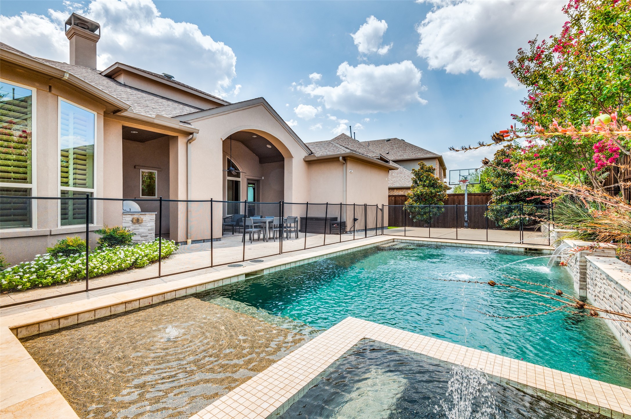 643 Fountainview Drive
