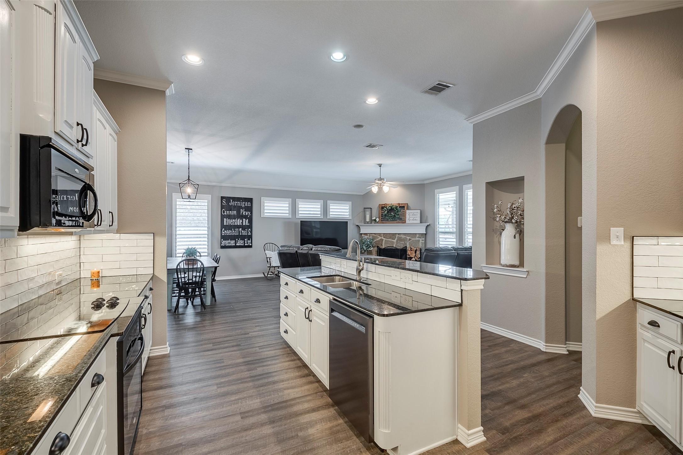 15005 Seventeen Lakes Boulevard