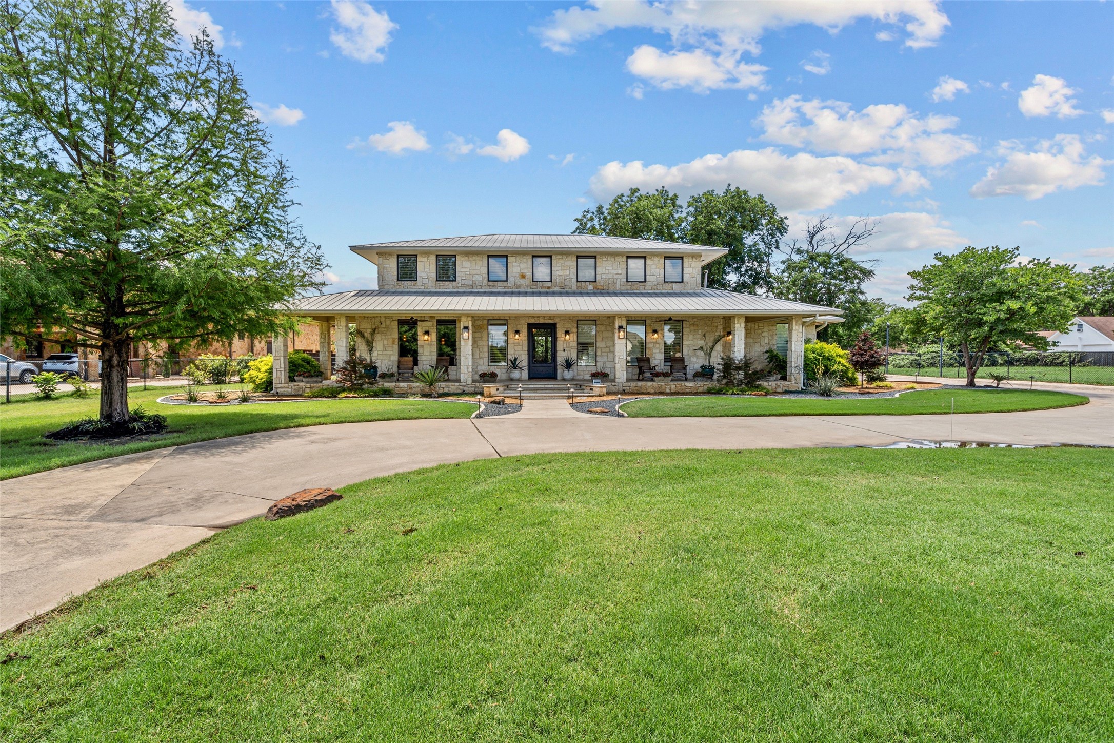 955 E Dove Road