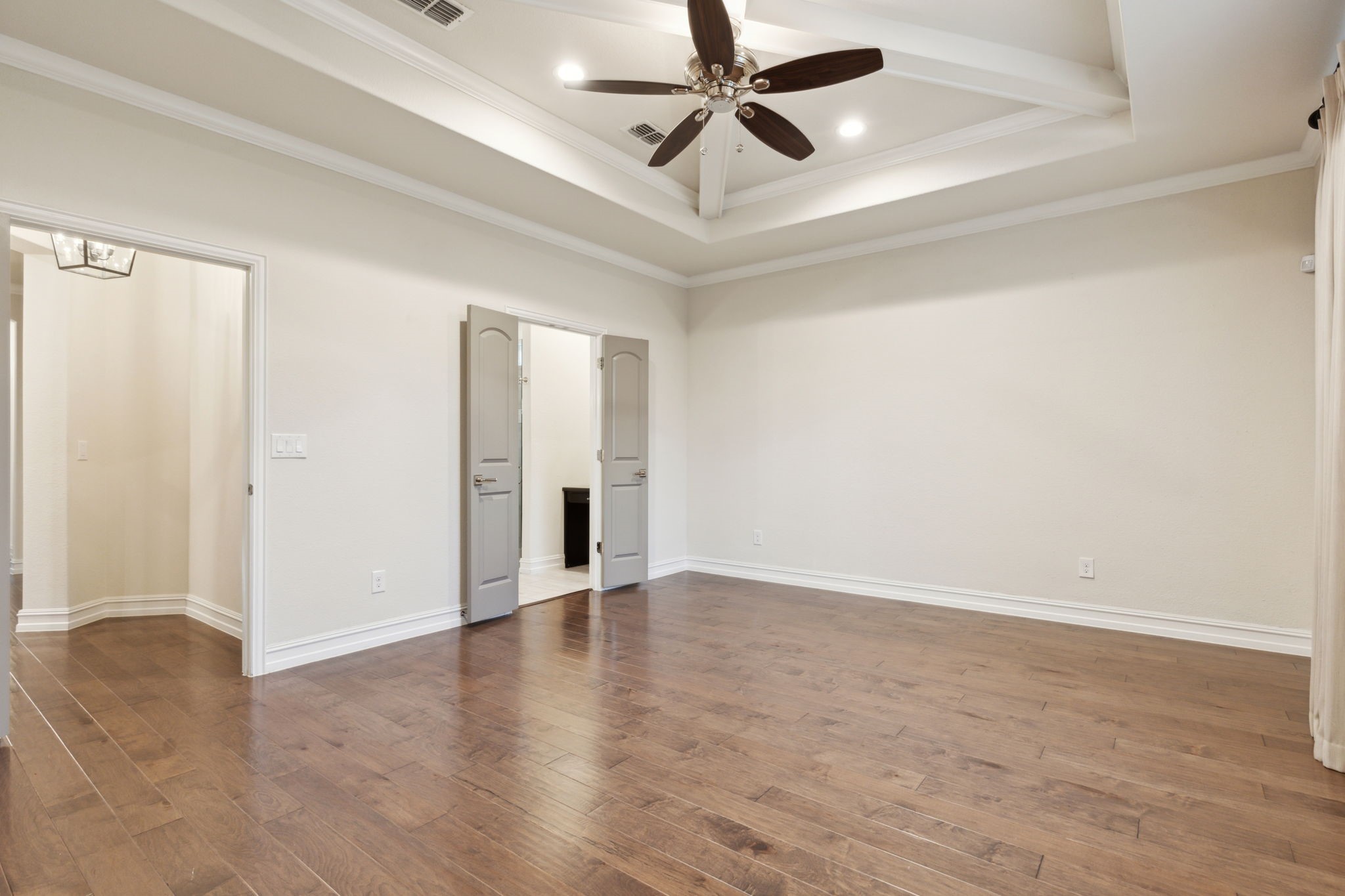 6625 Catalina Lane