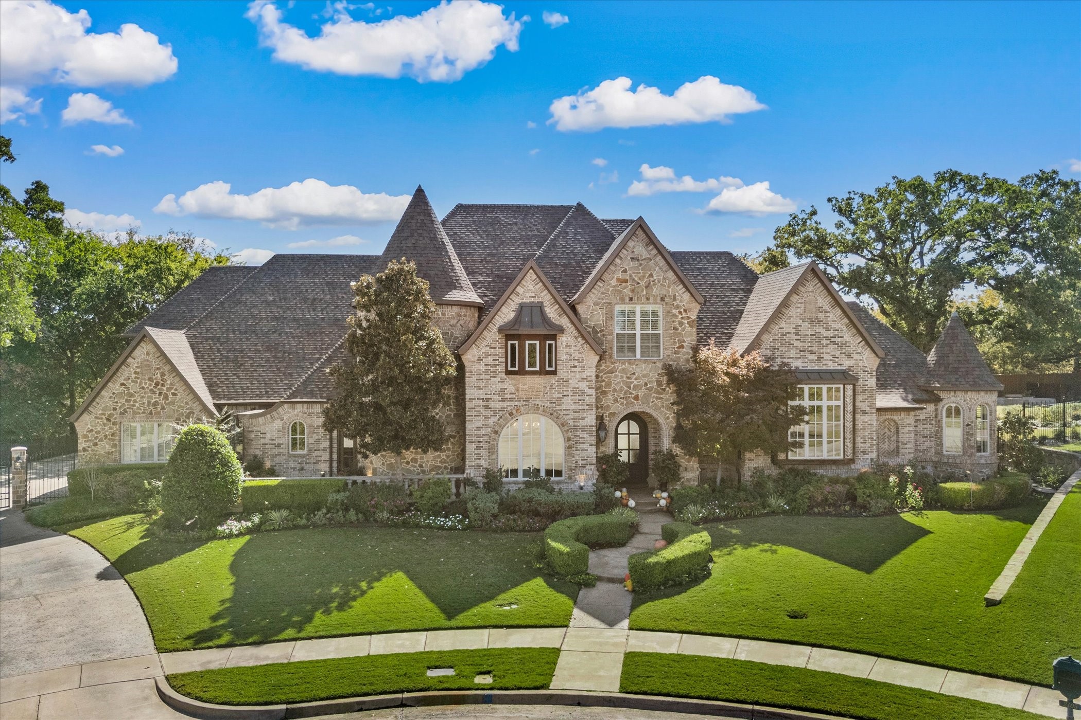 2105 Paso Robles Trail