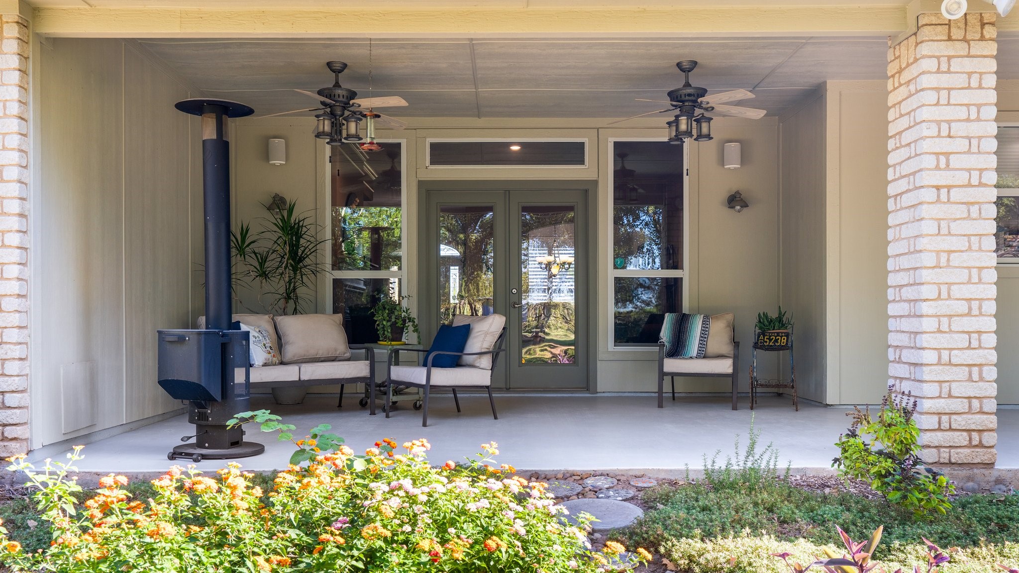 115 W Vista Trail