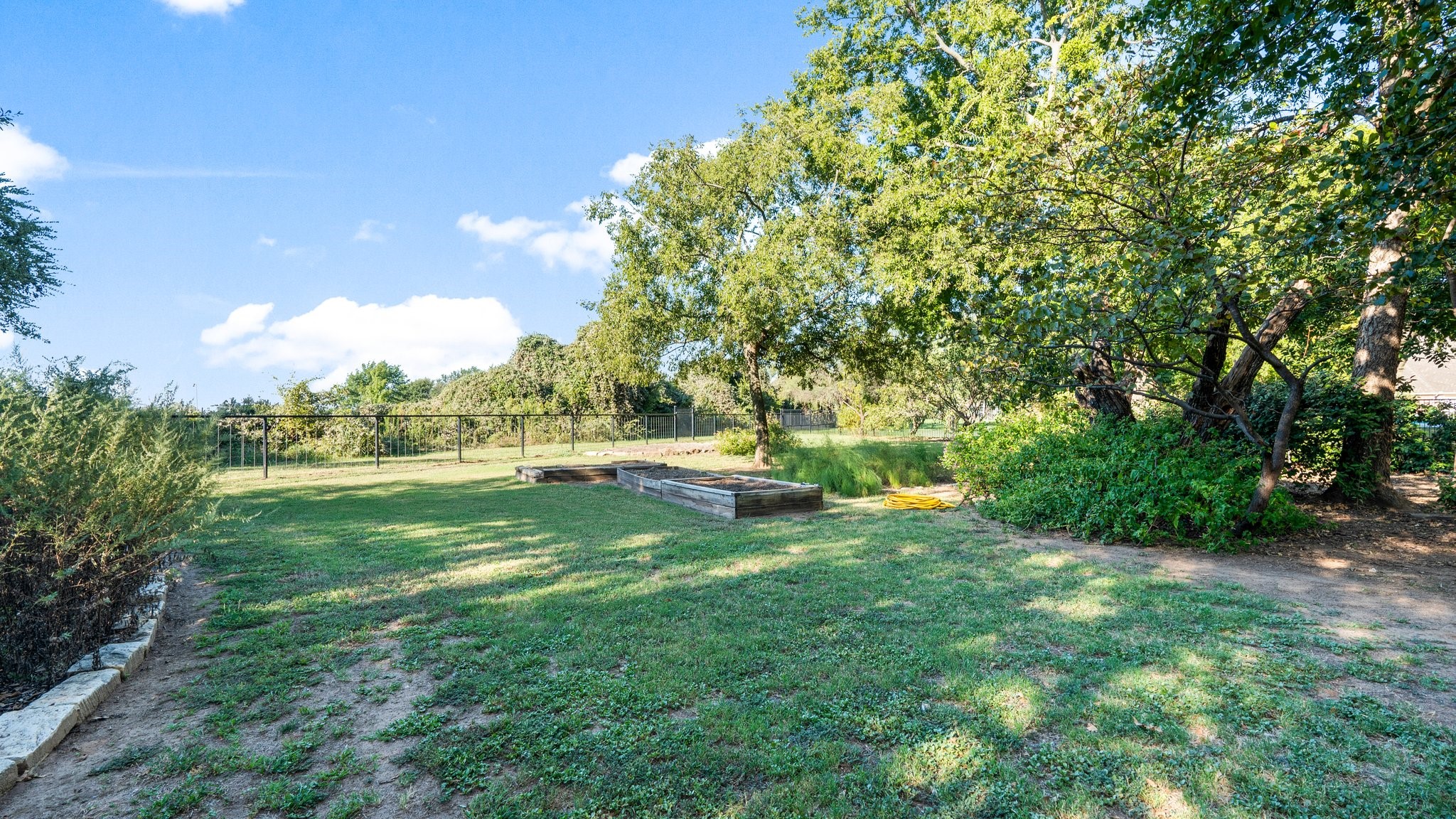 115 W Vista Trail