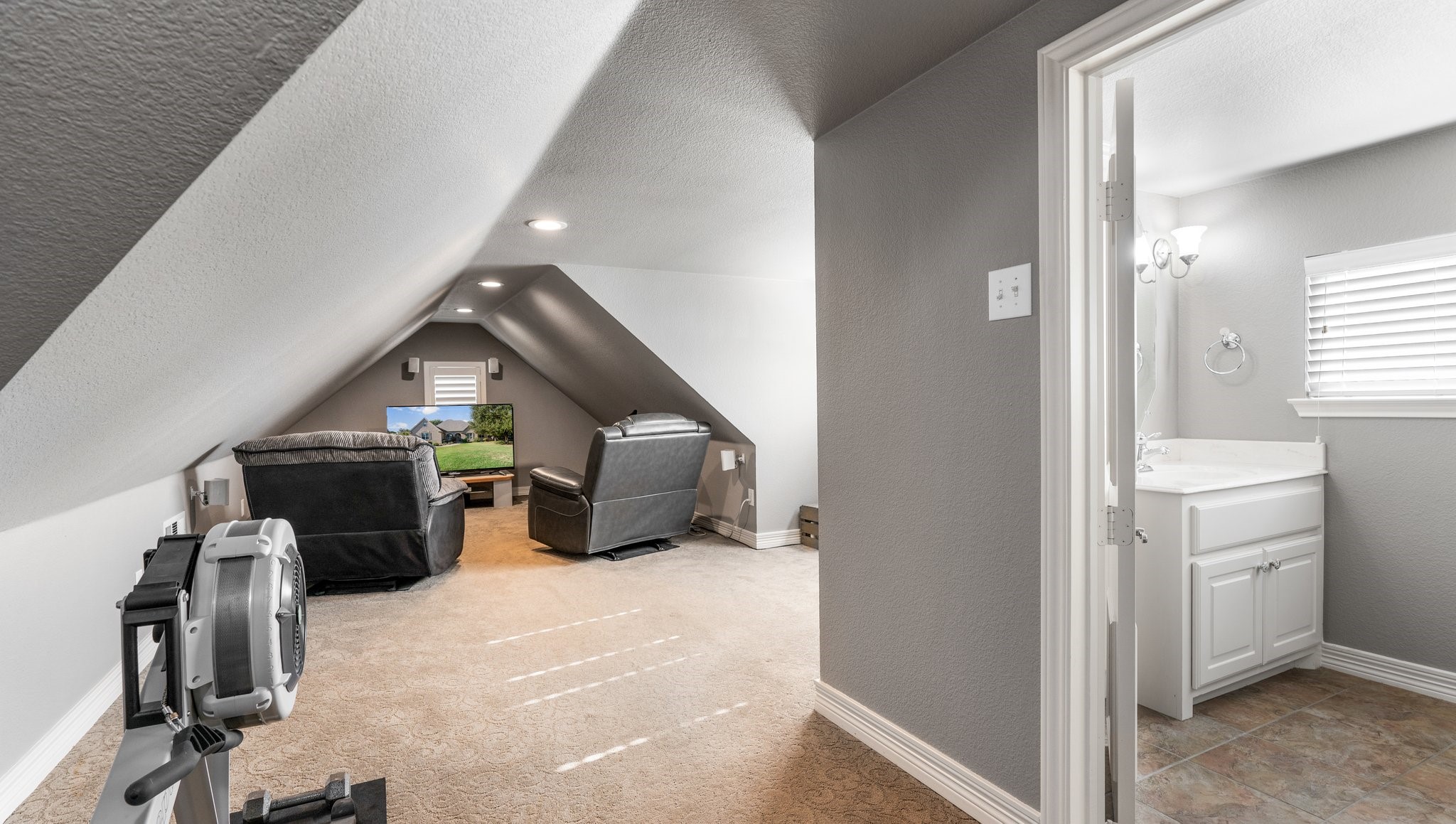 115 W Vista Trail