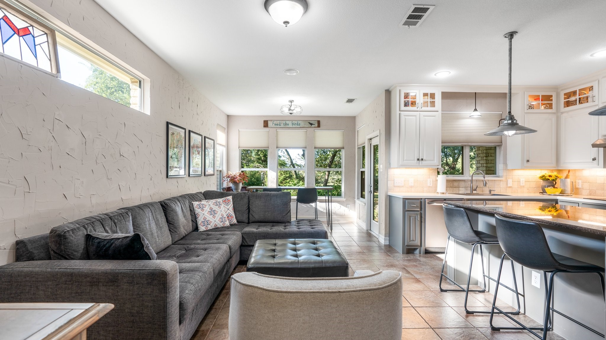 115 W Vista Trail