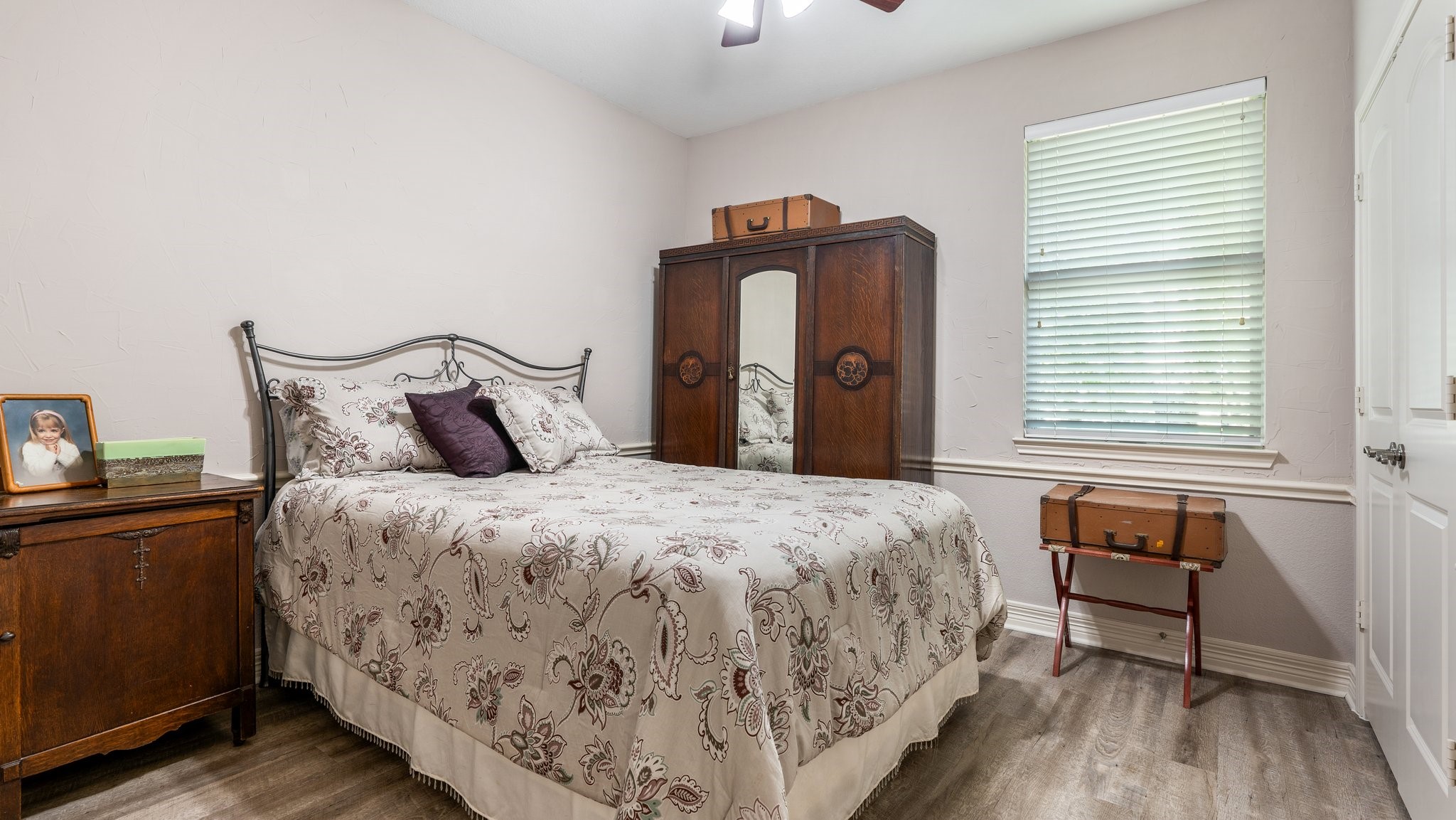 115 W Vista Trail