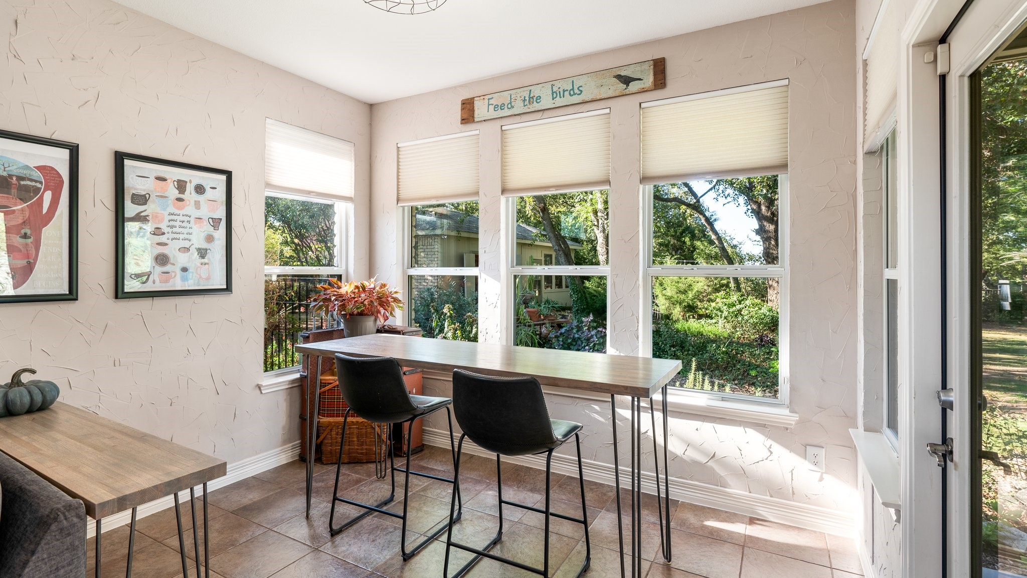 115 W Vista Trail