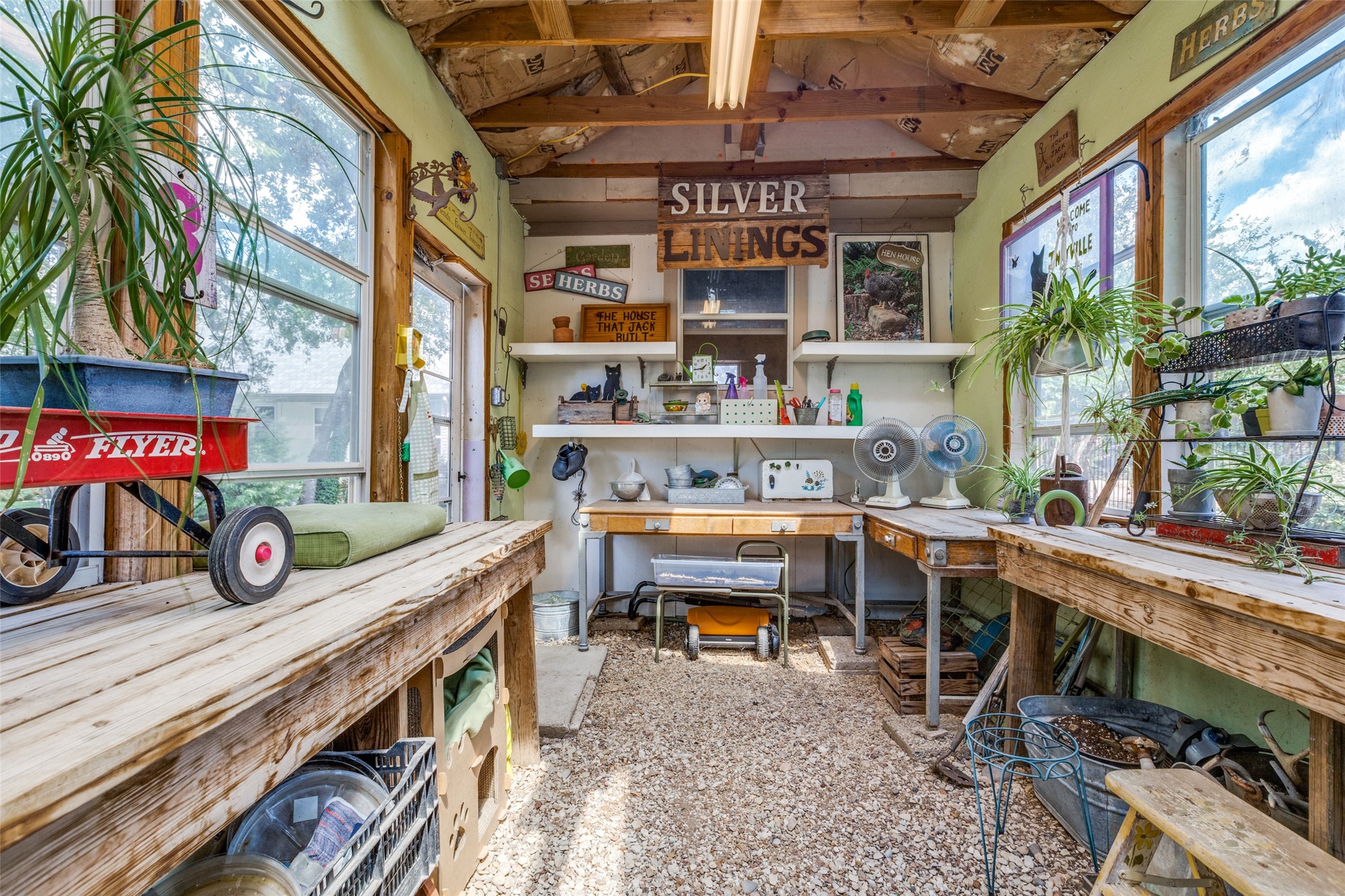 115 W Vista Trail