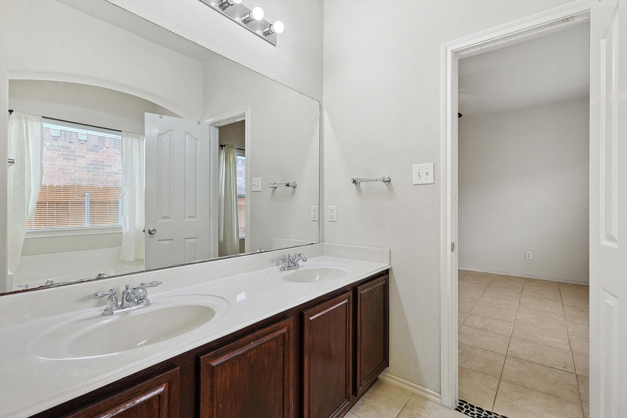 13232 Poppy Hill Lane