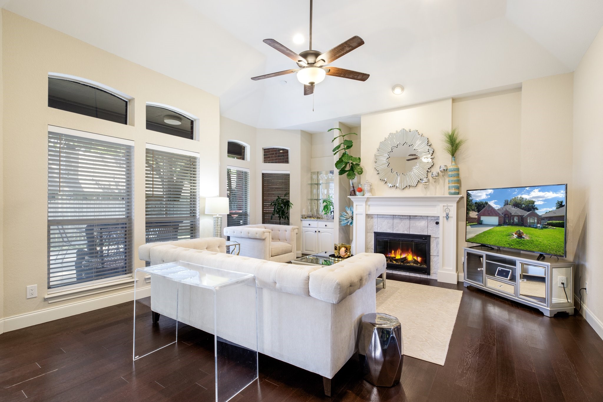 2113 N Aspenwood Drive