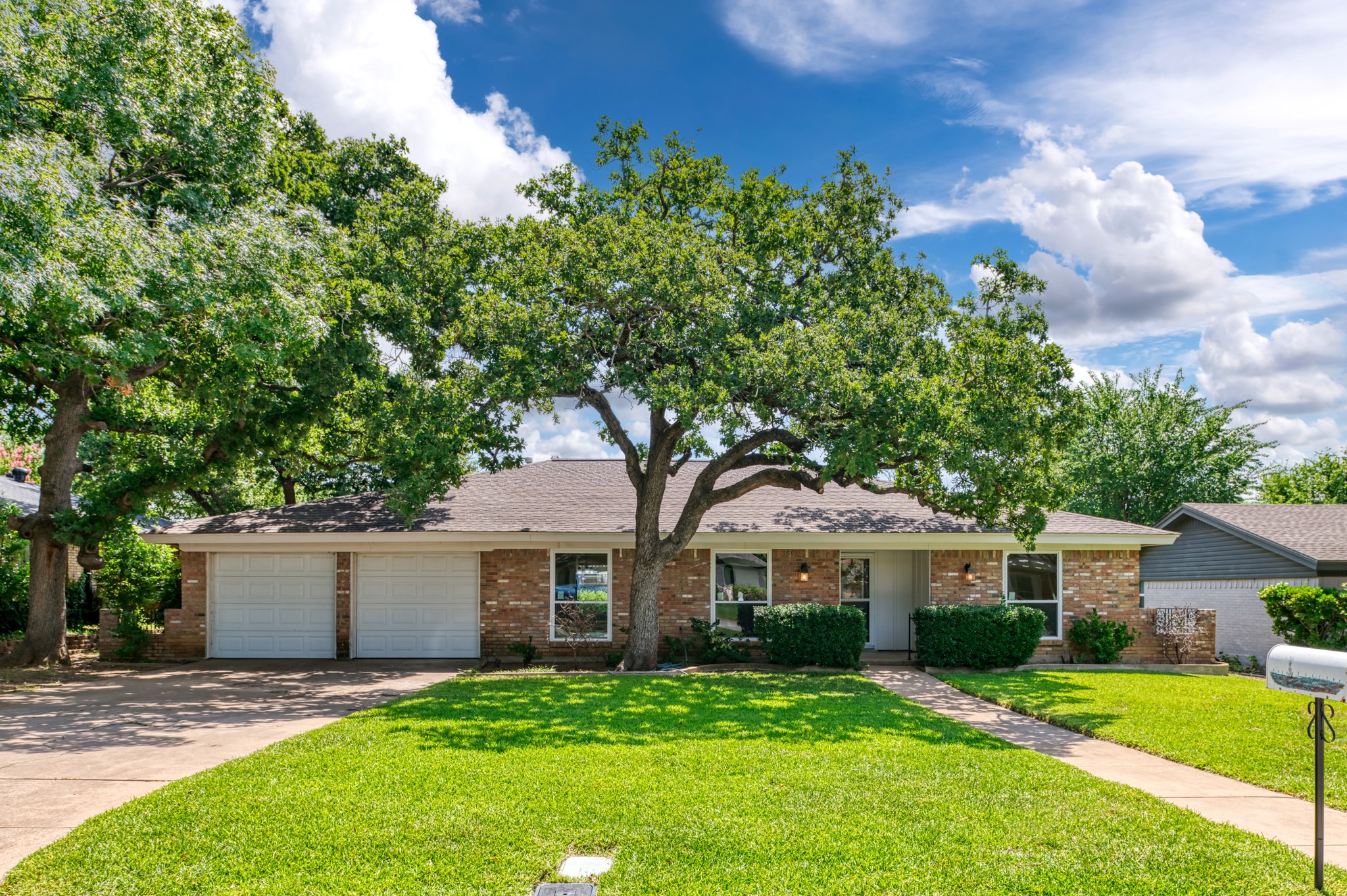 1720 Acorn Lane
