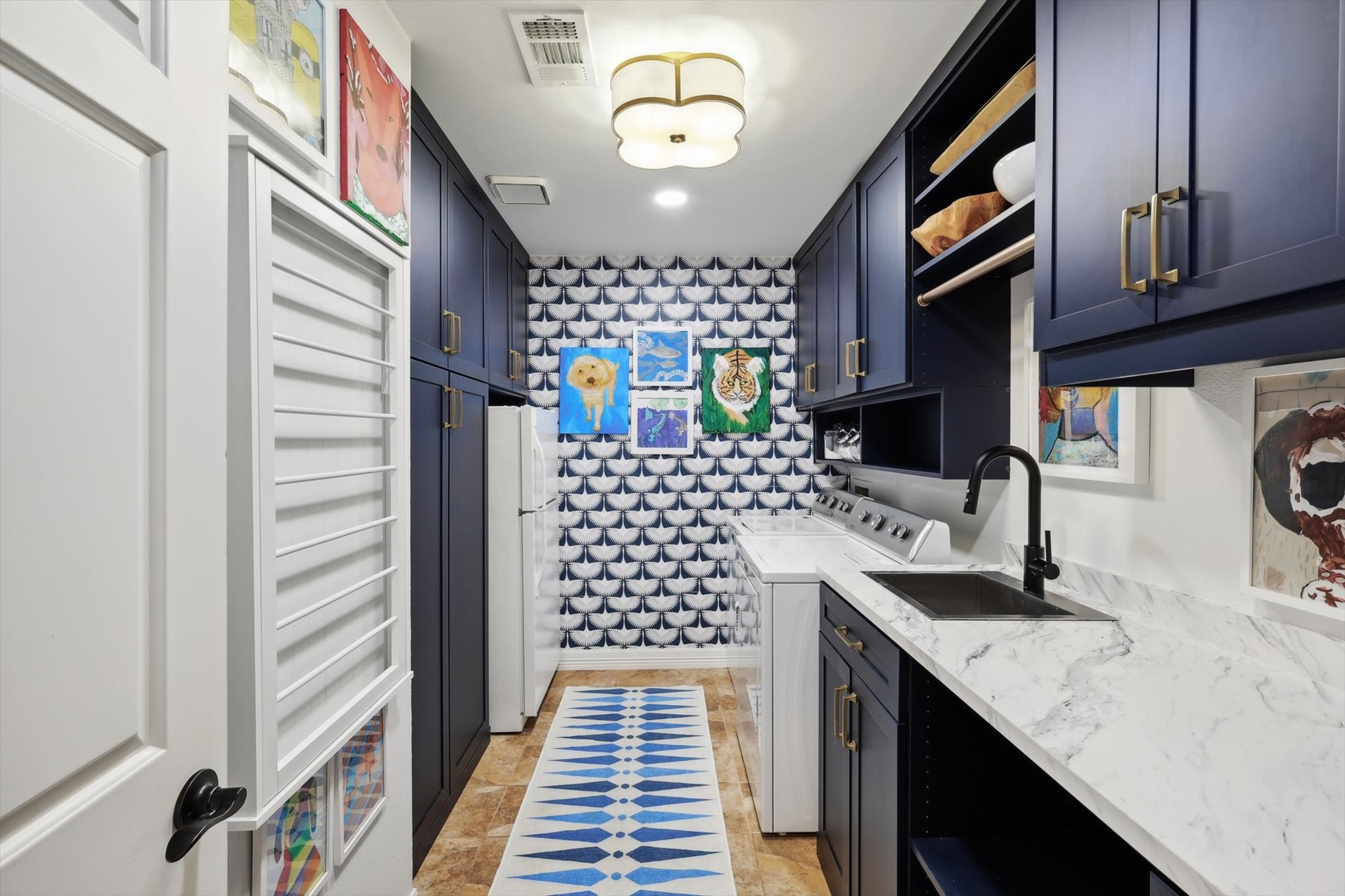 4100 Beacon Hill Court