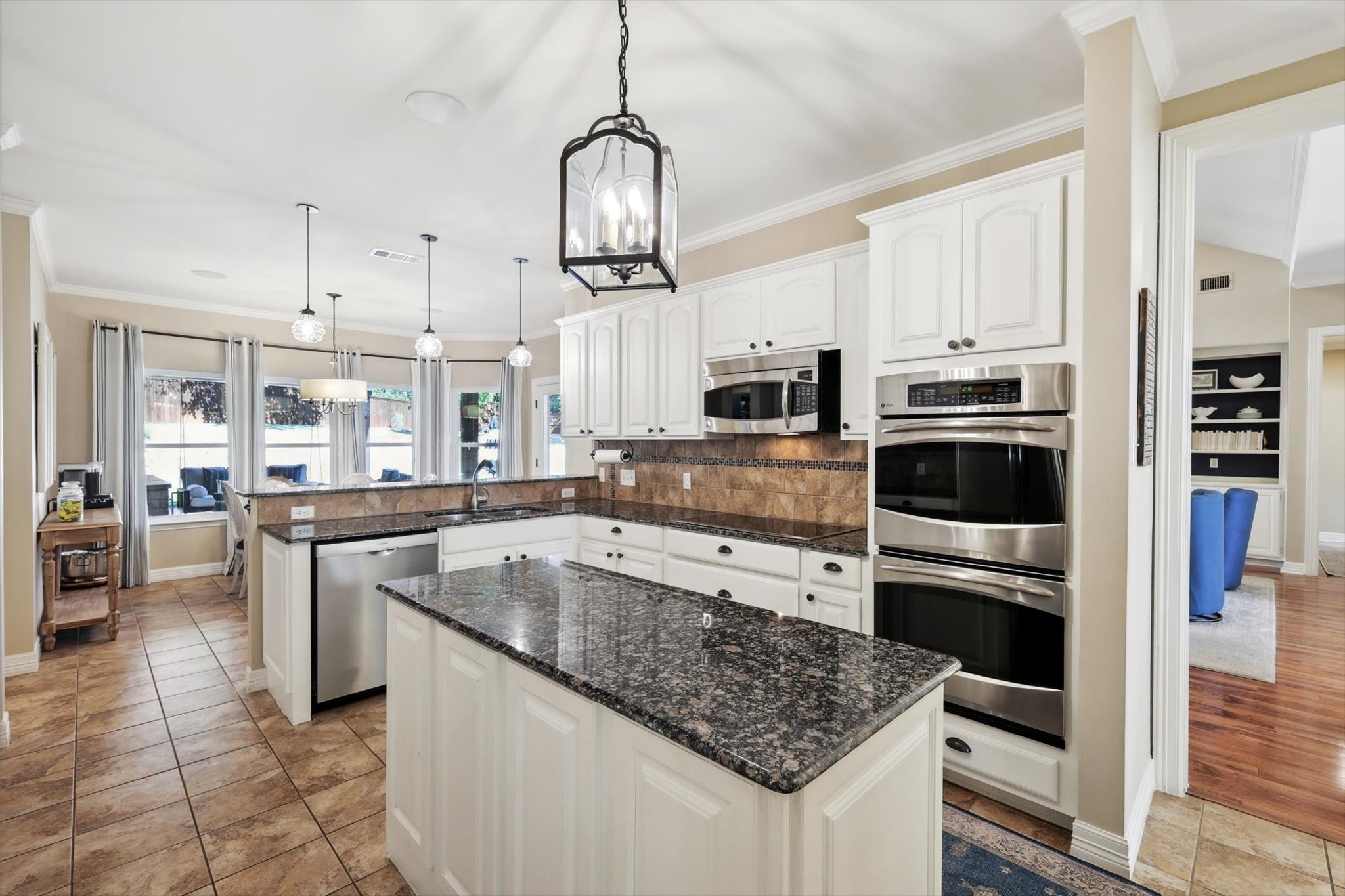 4100 Beacon Hill Court