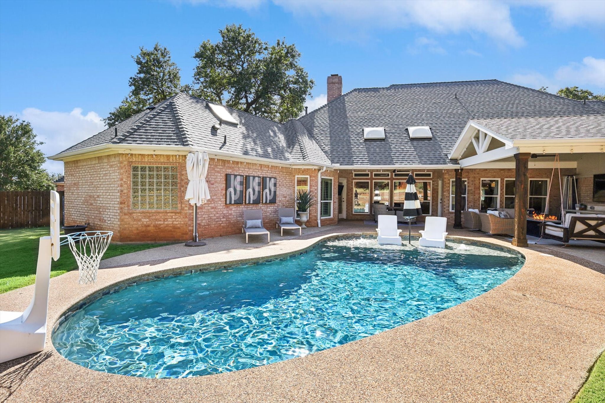 4100 Beacon Hill Court