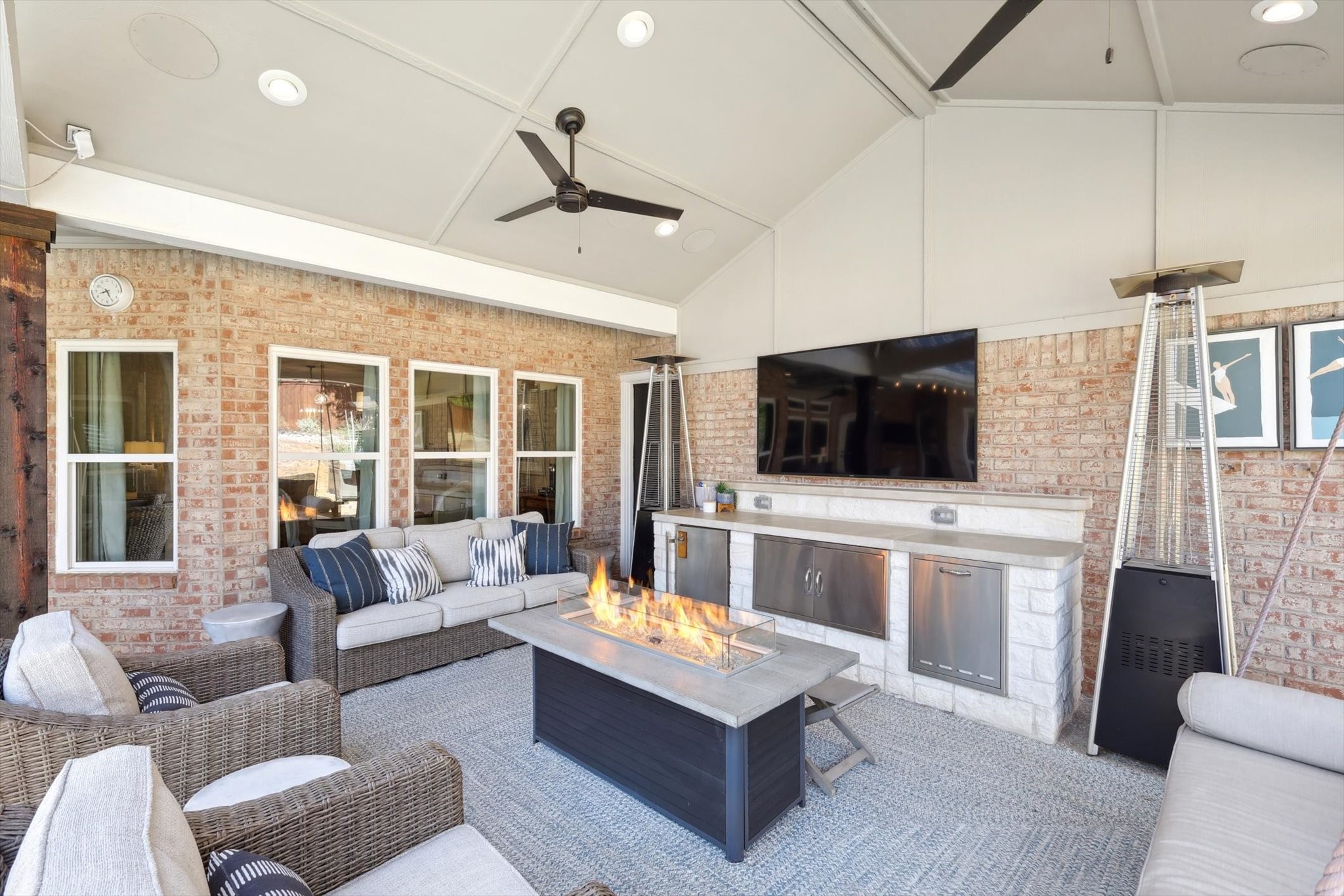 4100 Beacon Hill Court