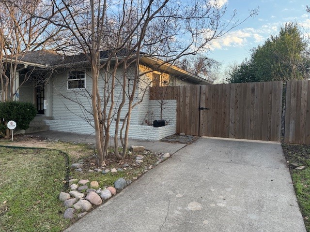 2644 Bonnywood Lane