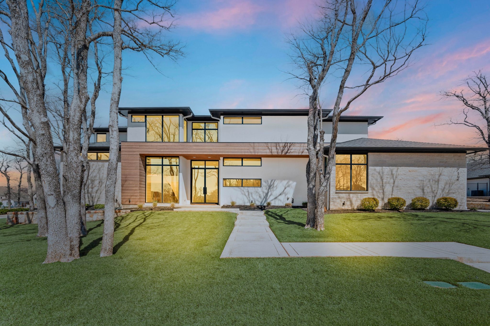 712 Sawyer Drive