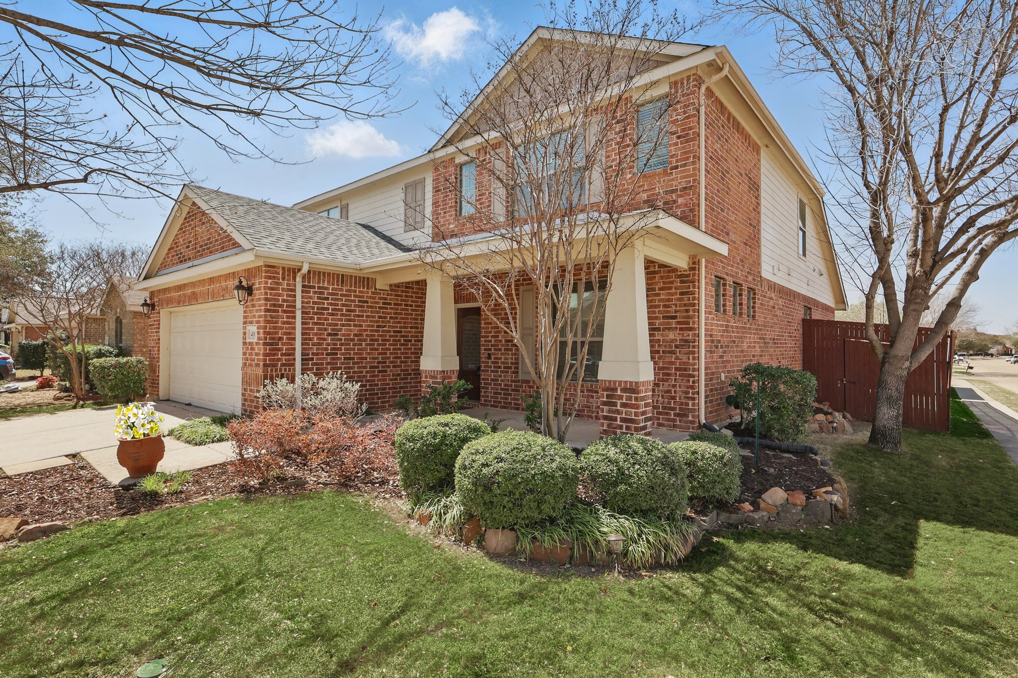 400 Crossbill Lane