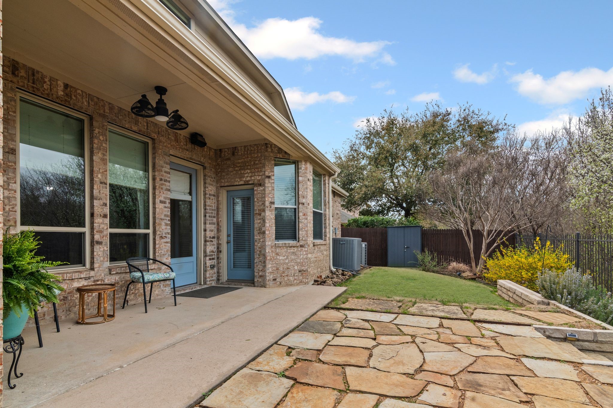 207 Fountainview Drive