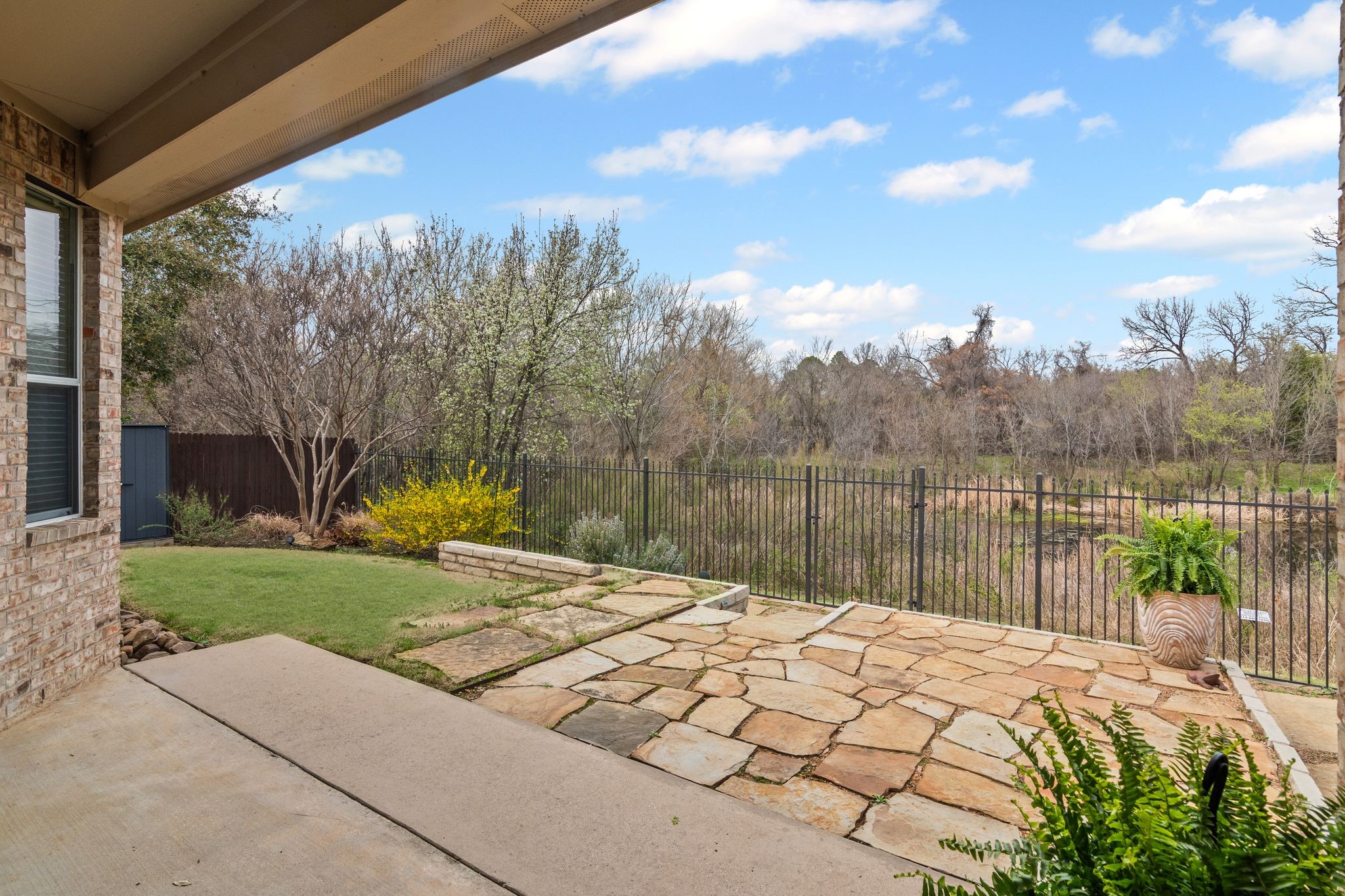 207 Fountainview Drive