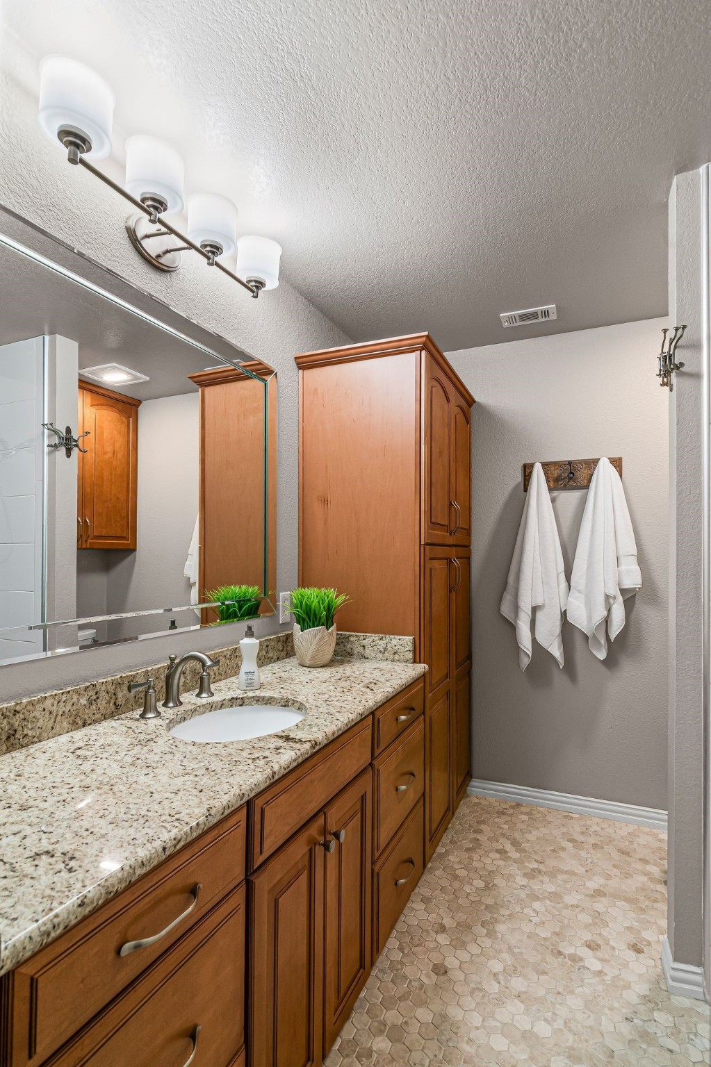 207 Fountainview Drive